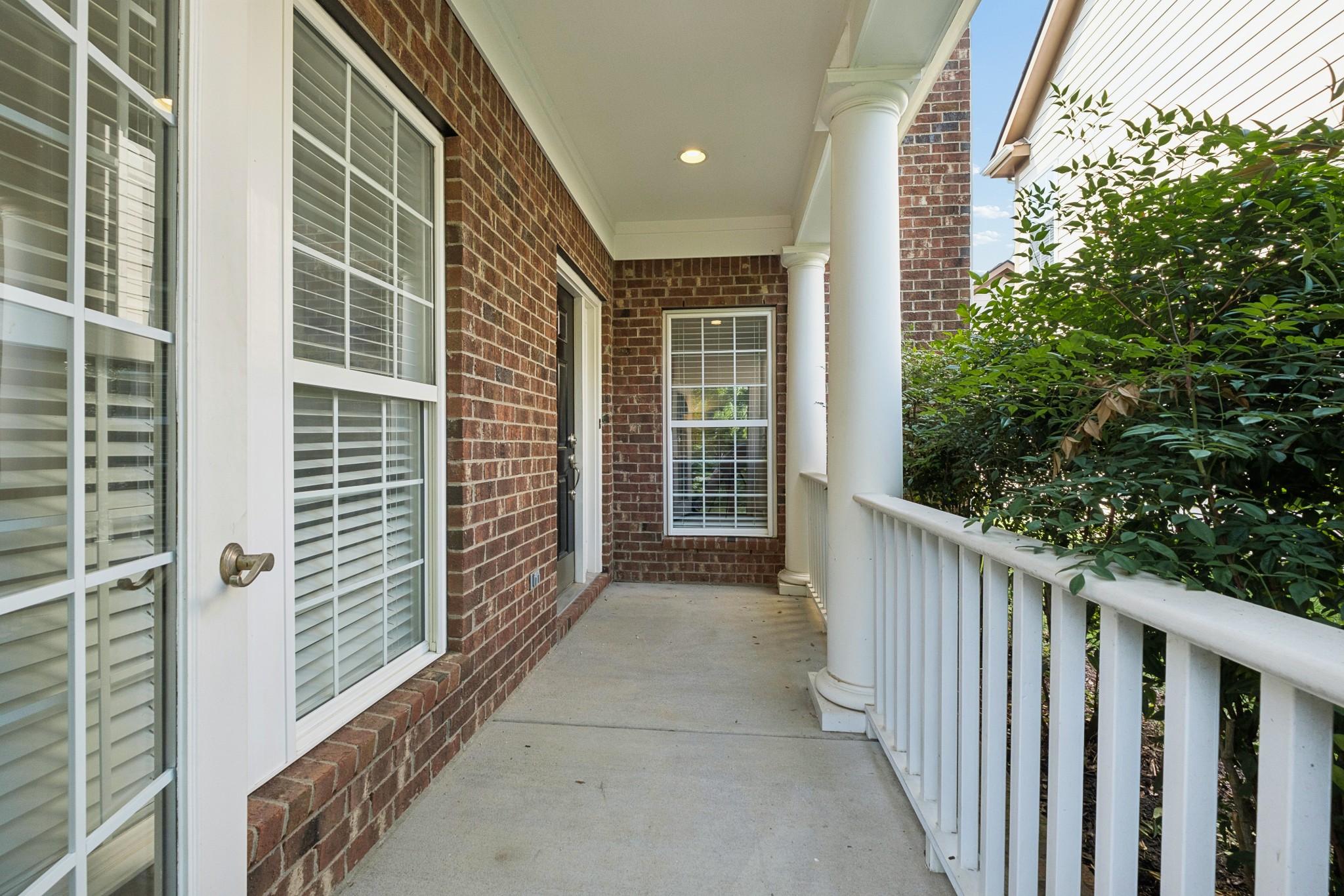 1007 Eden Park Dr