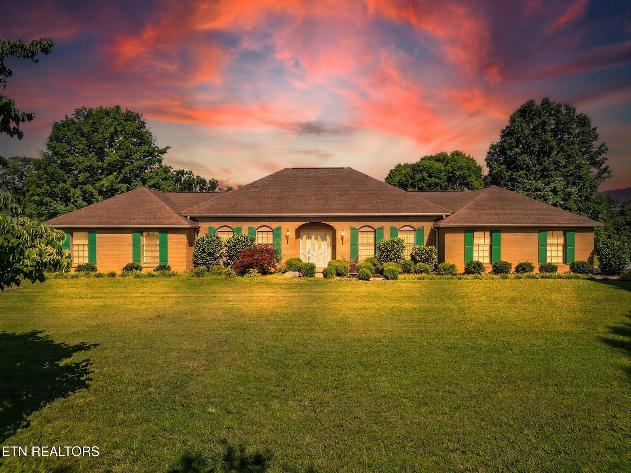 377 Thomas Loop Rd