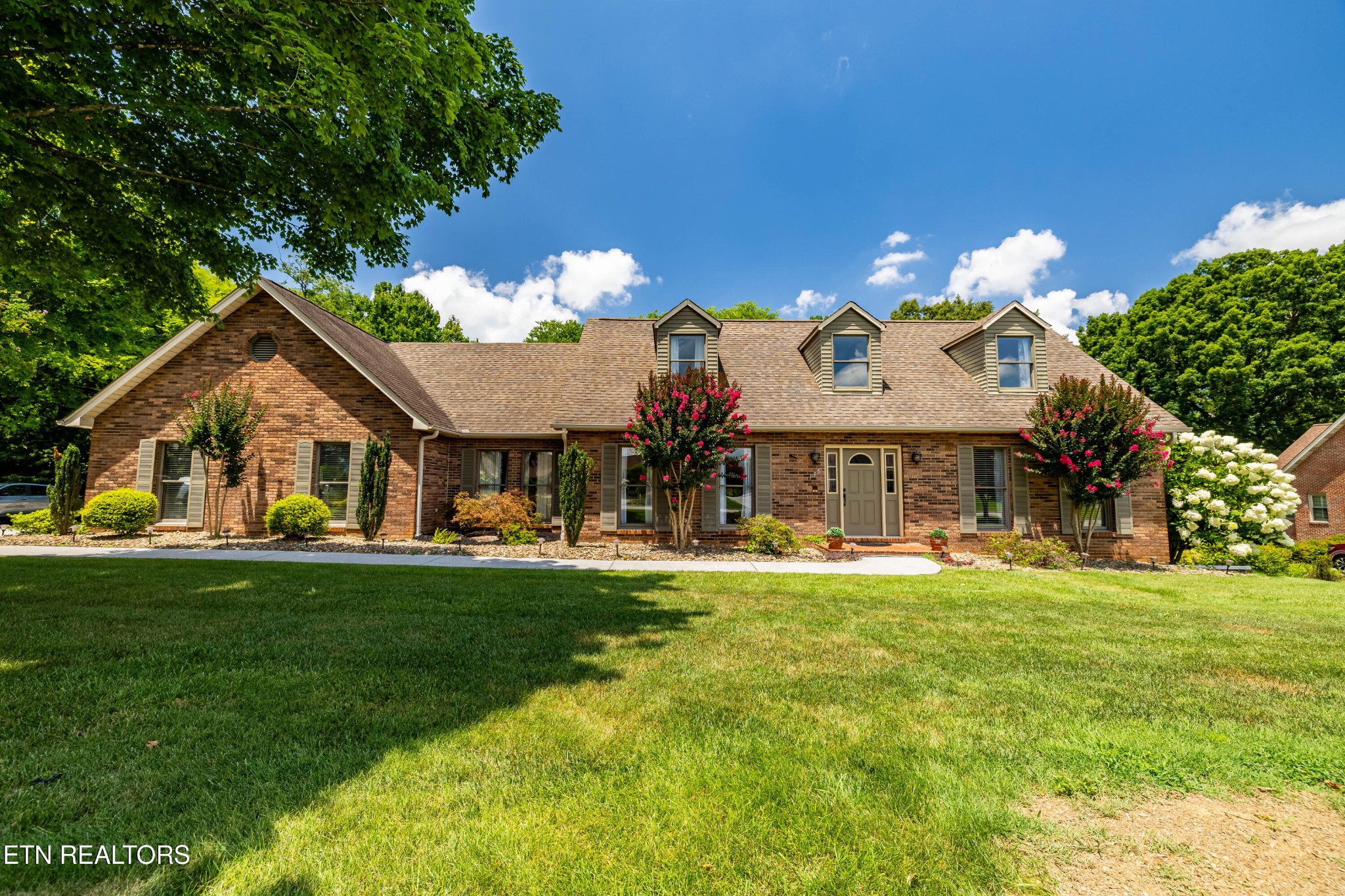 135 N Panoscenic Drive