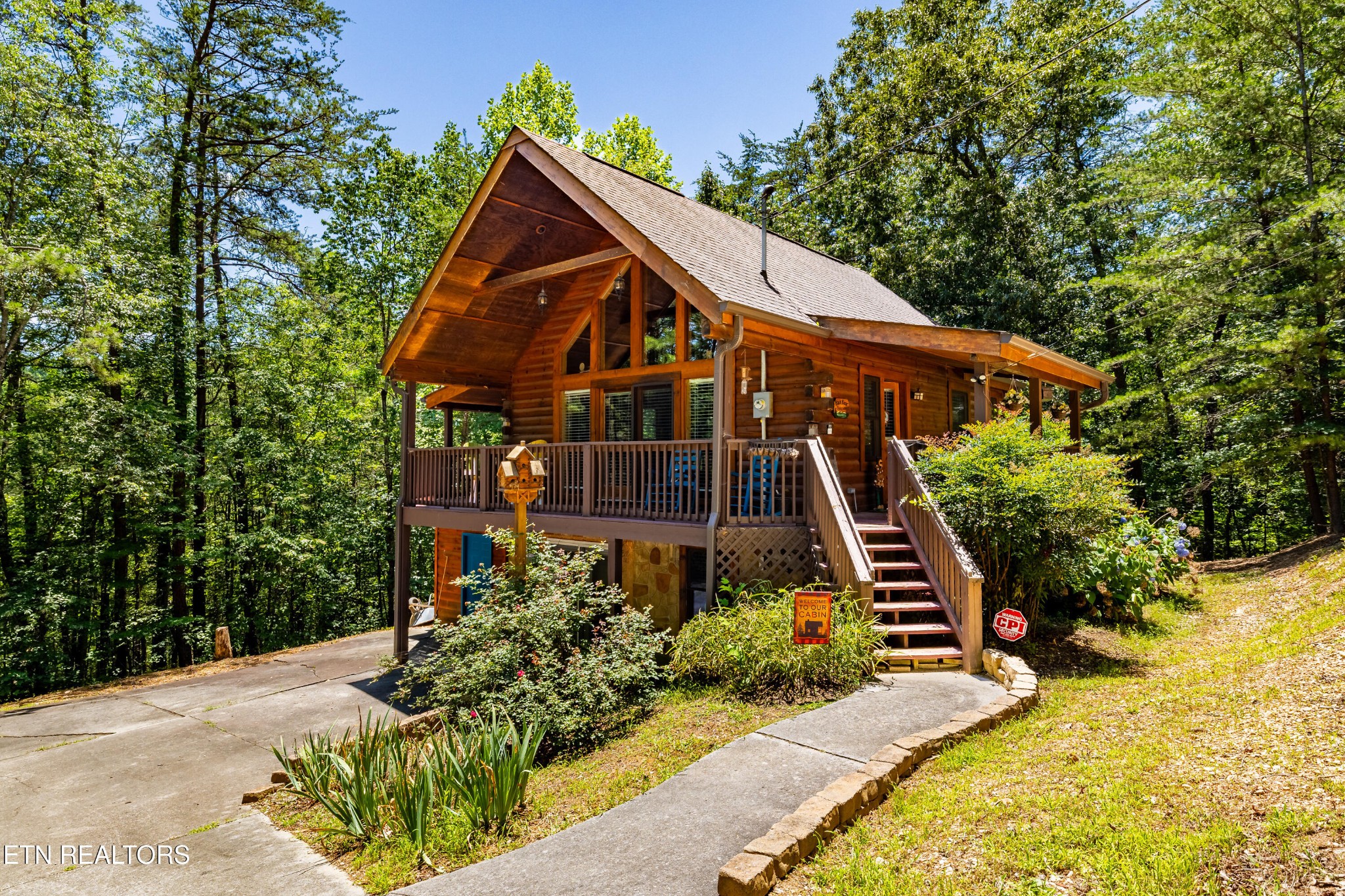 3447 Dogwood Circle