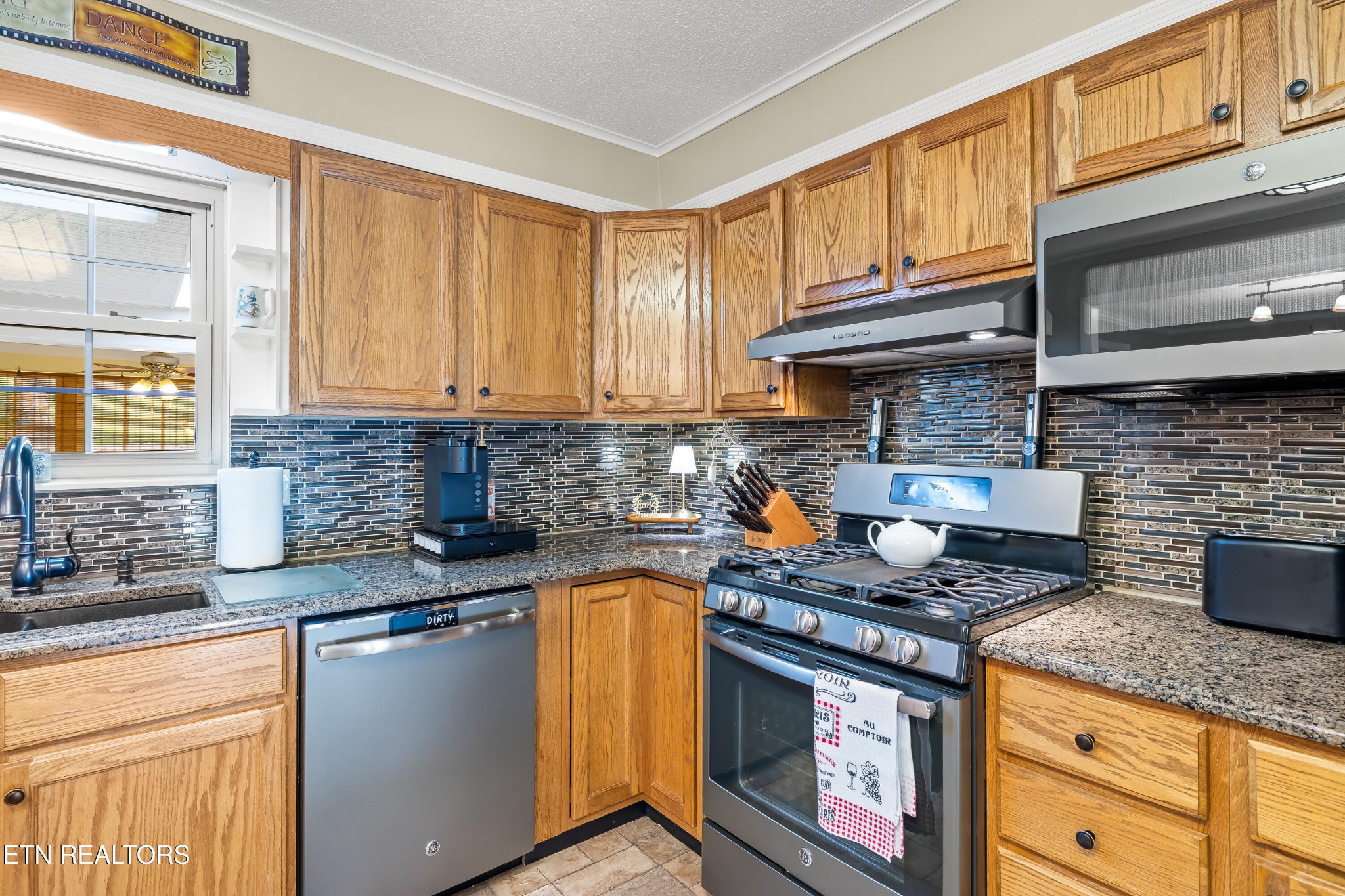 1321 Crestwood Drive