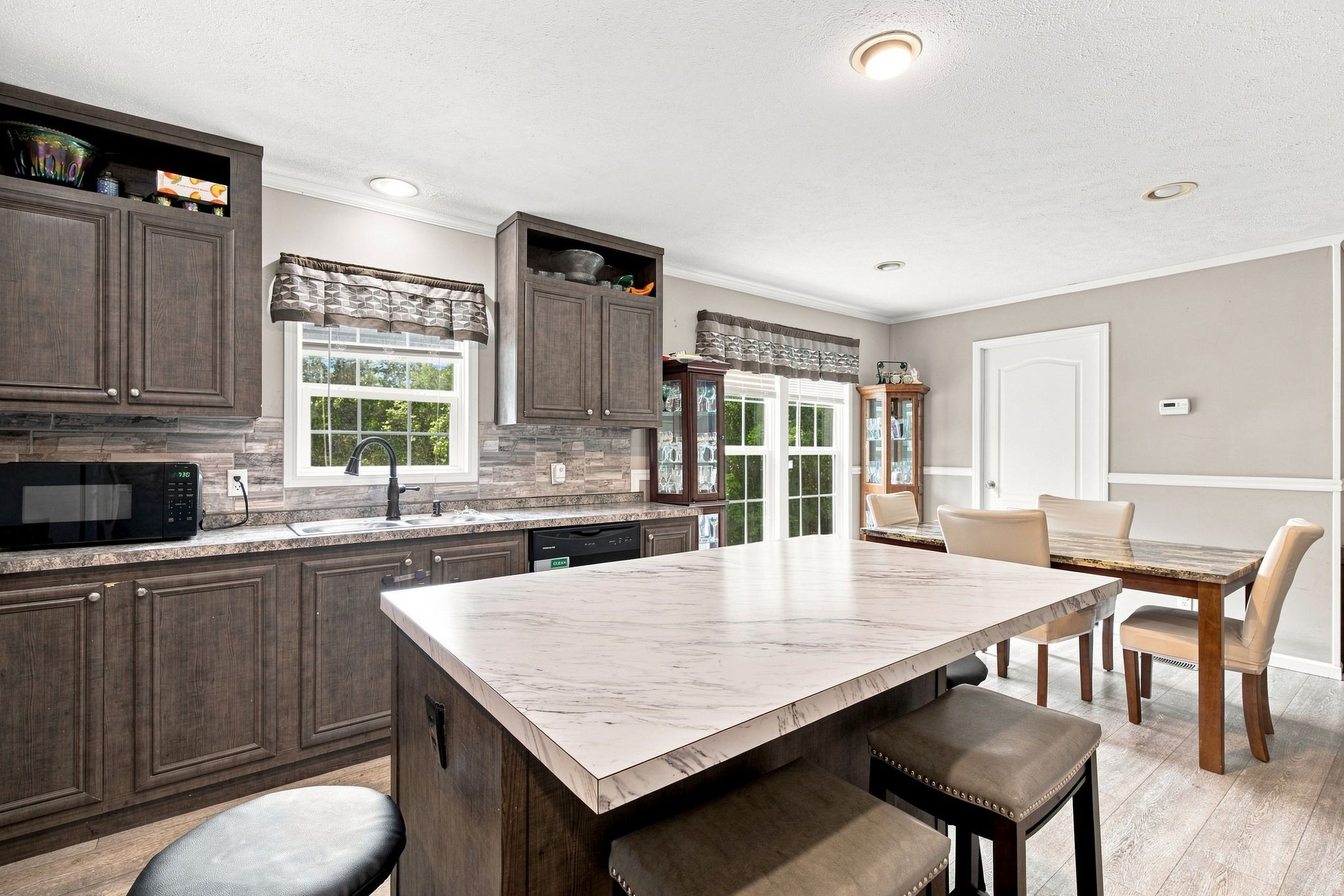 9017 Dallas Ct