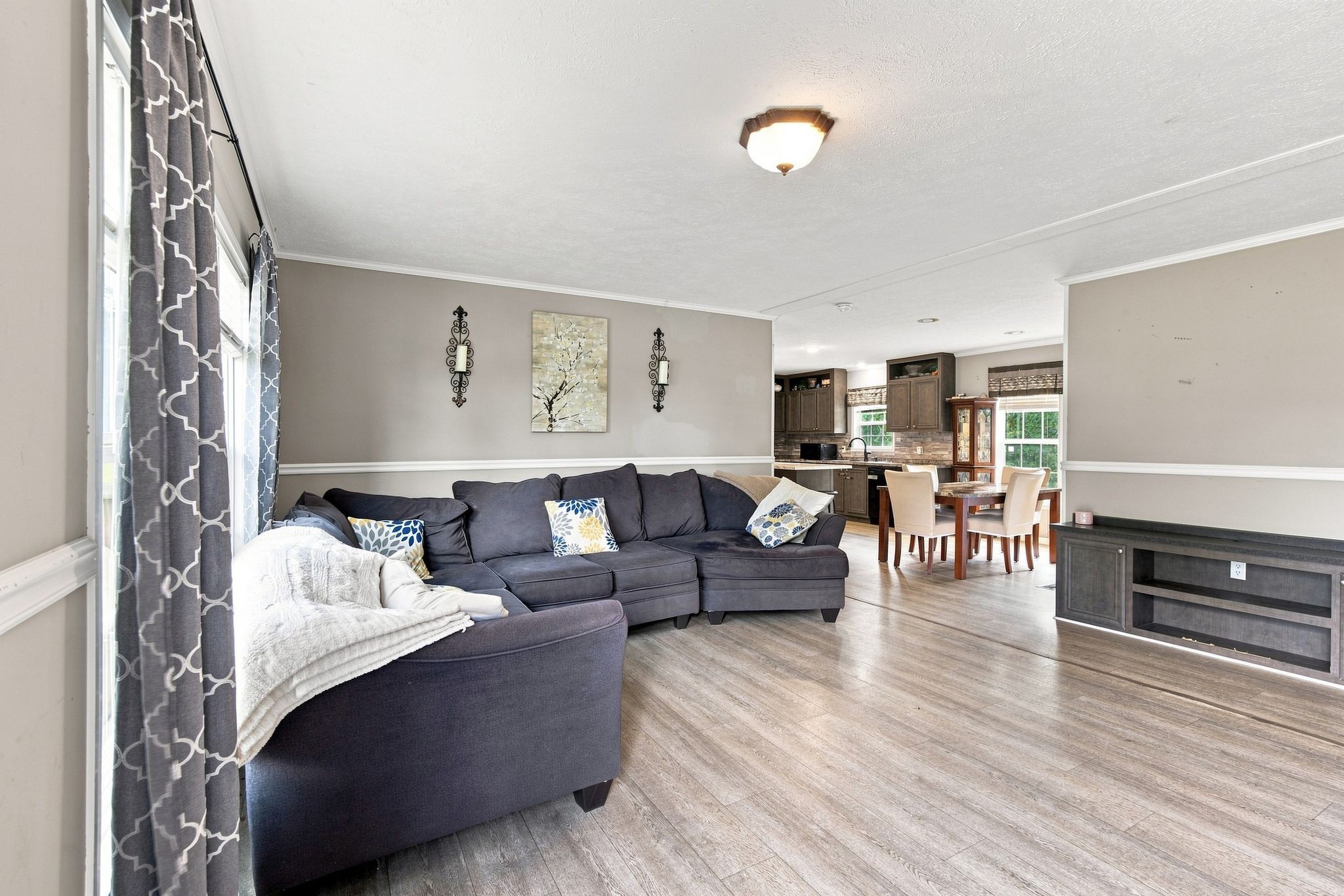 9017 Dallas Ct