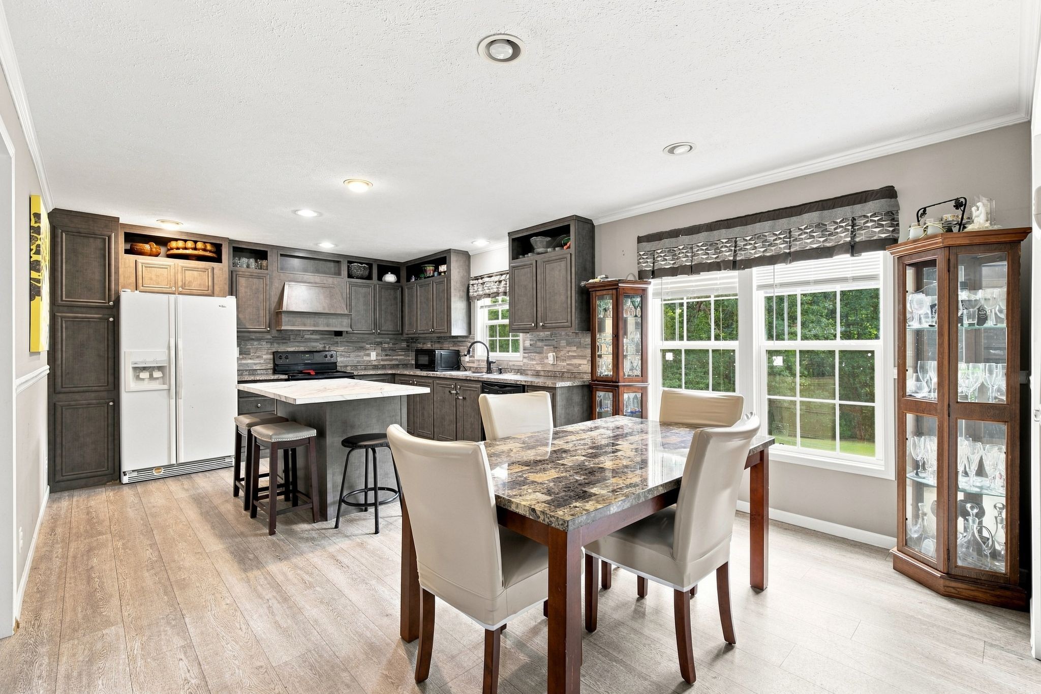 9017 Dallas Ct