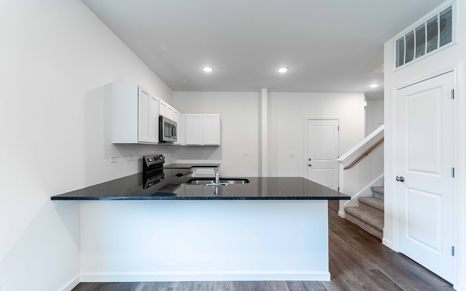 207 Stonehenge Circle