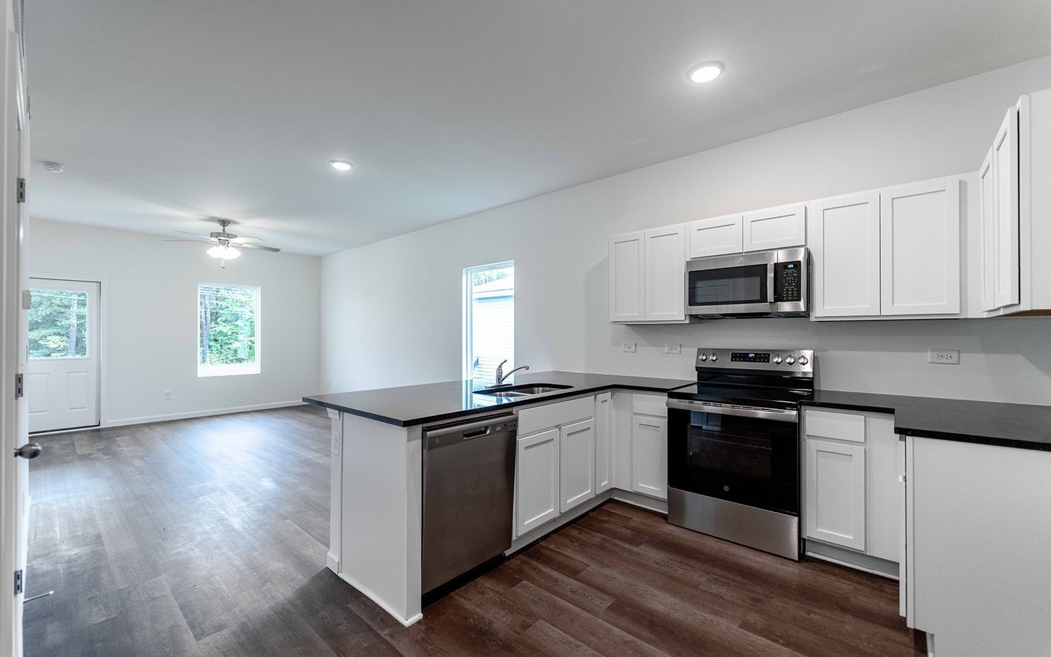 207 Stonehenge Circle