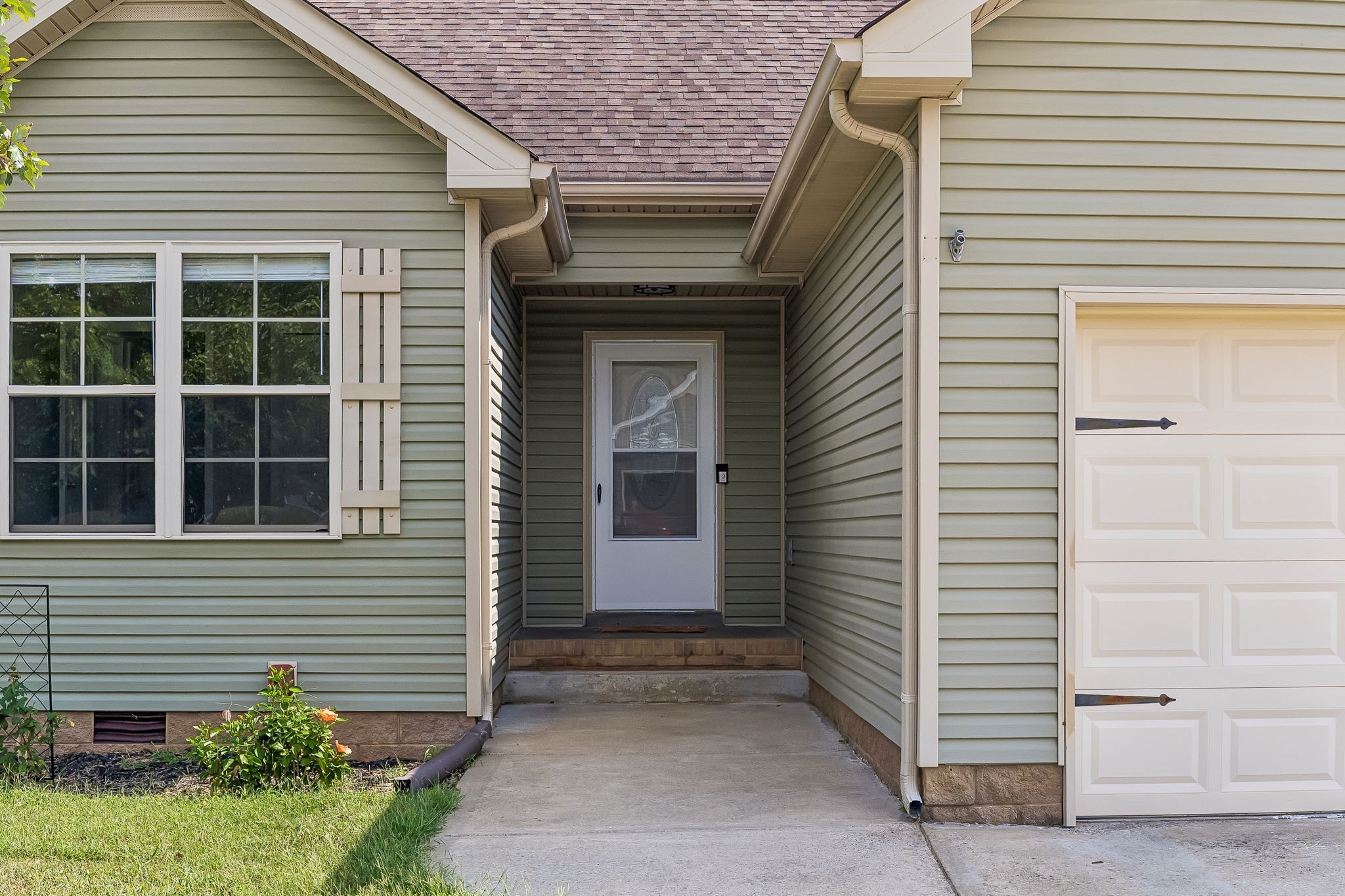 1387 Whitt Ln