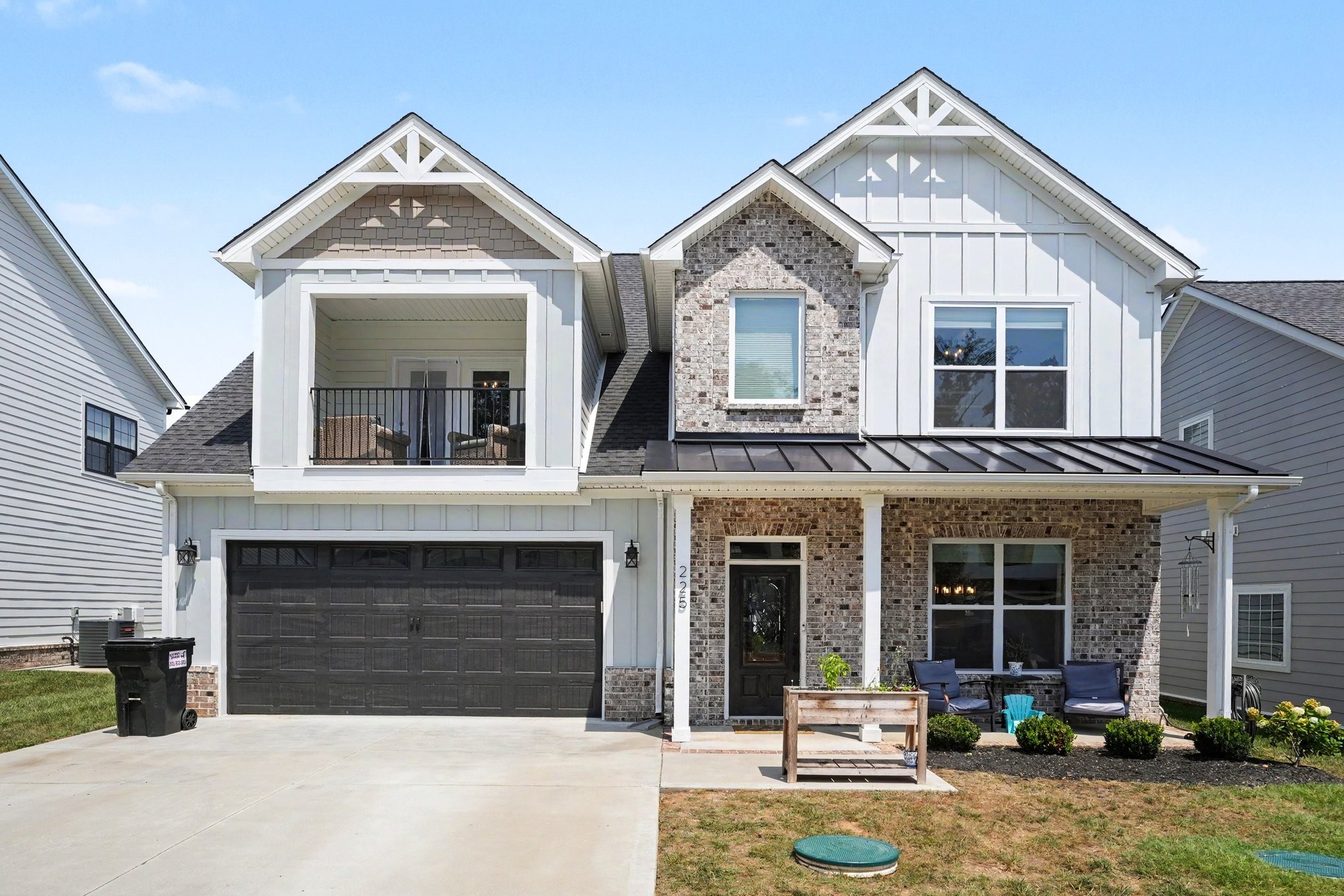 225 Daniel St