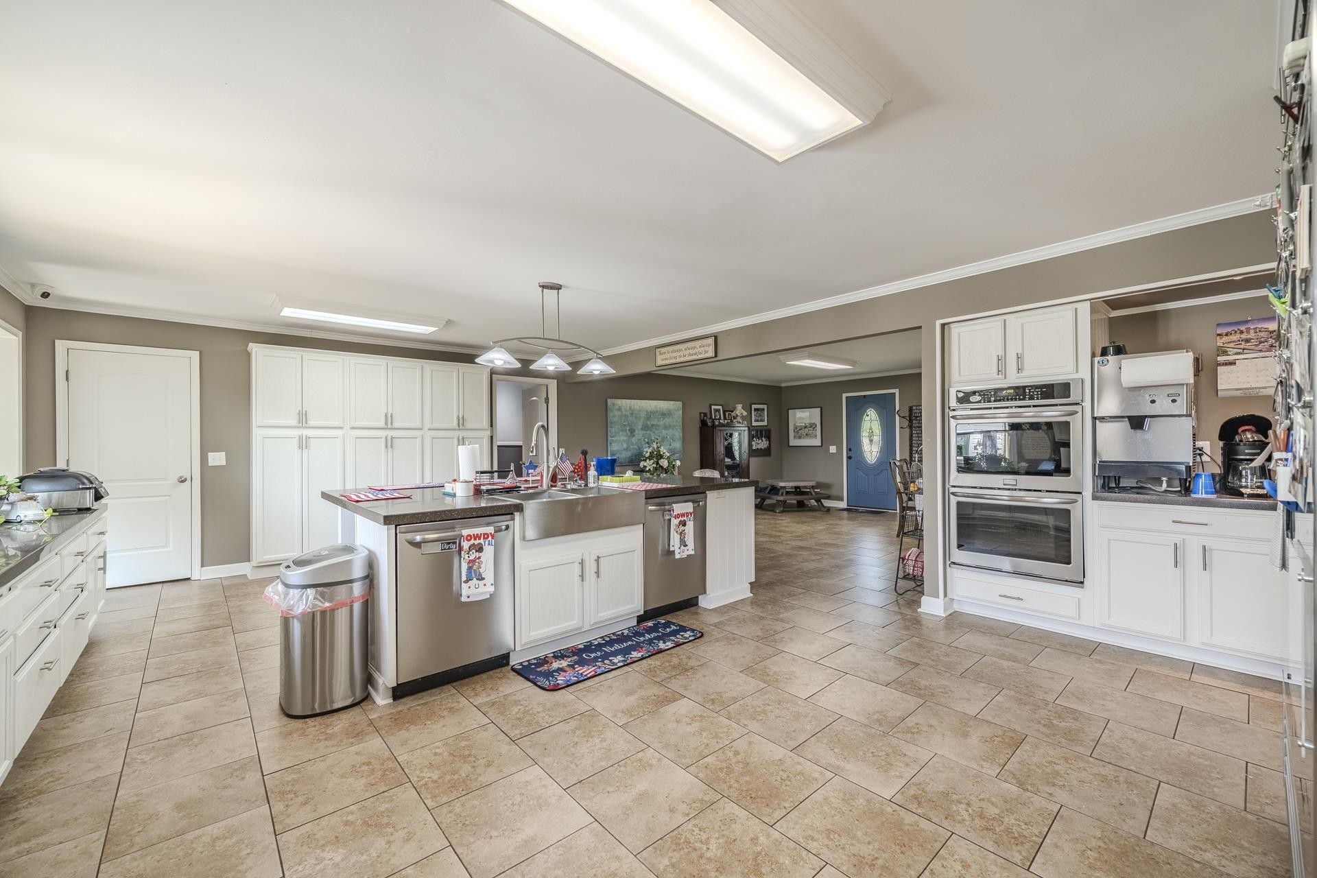 1150 PINHOOK DR