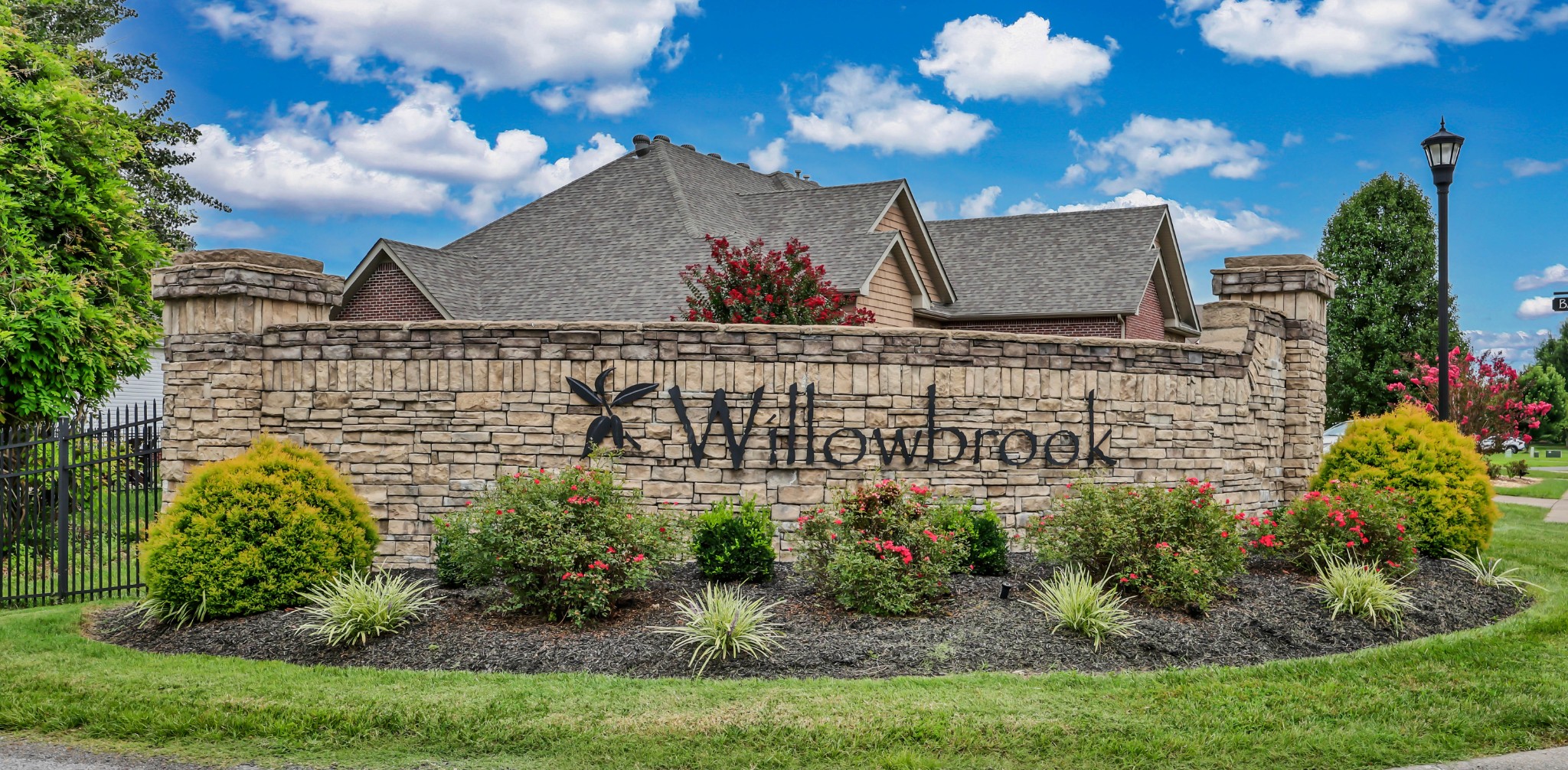 1085 Willow Cir