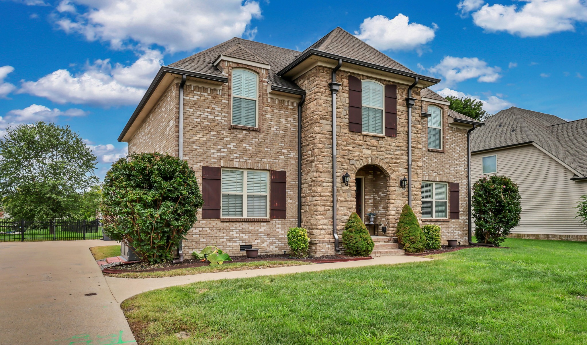 1085 Willow Cir