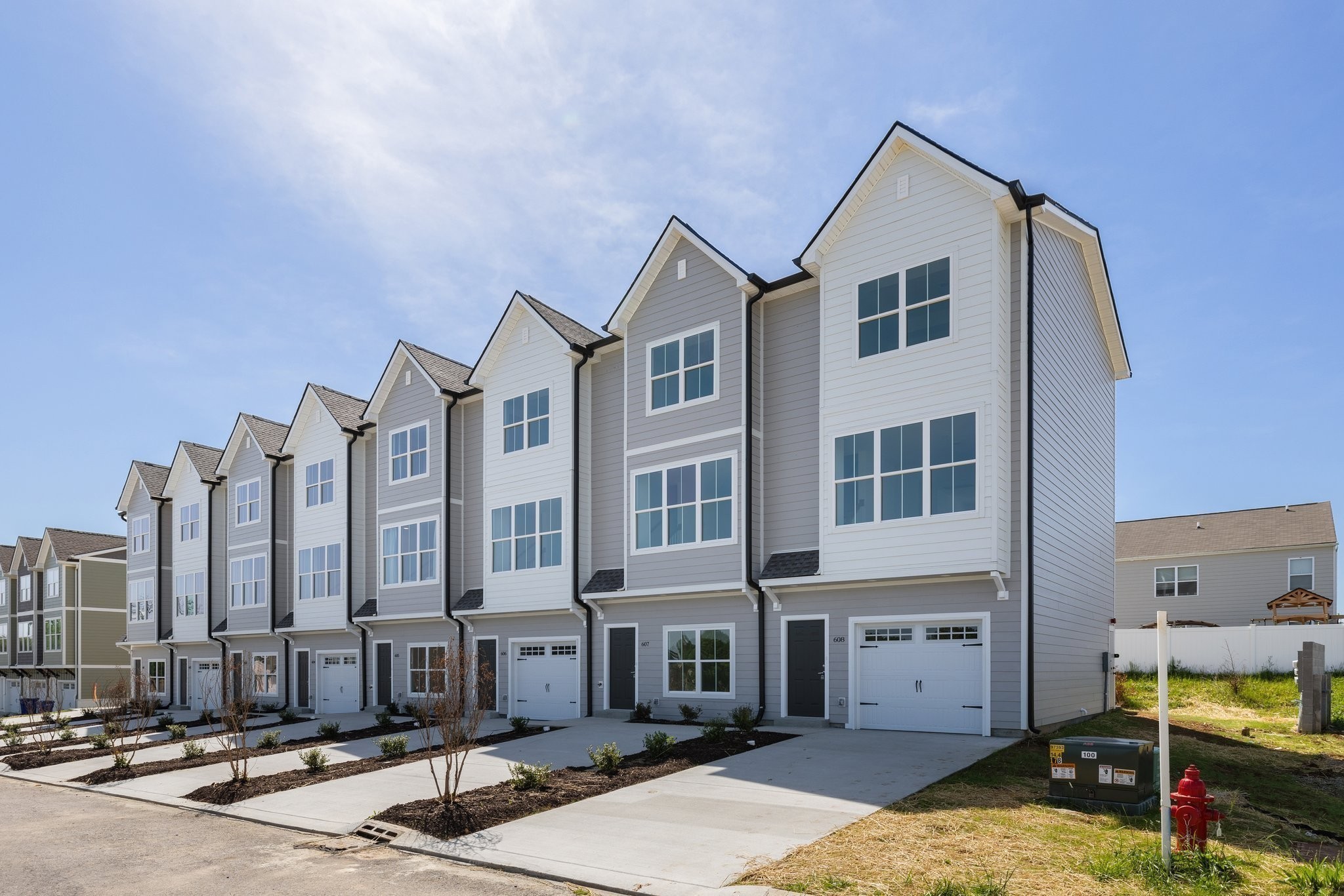 905 Harper Lndg