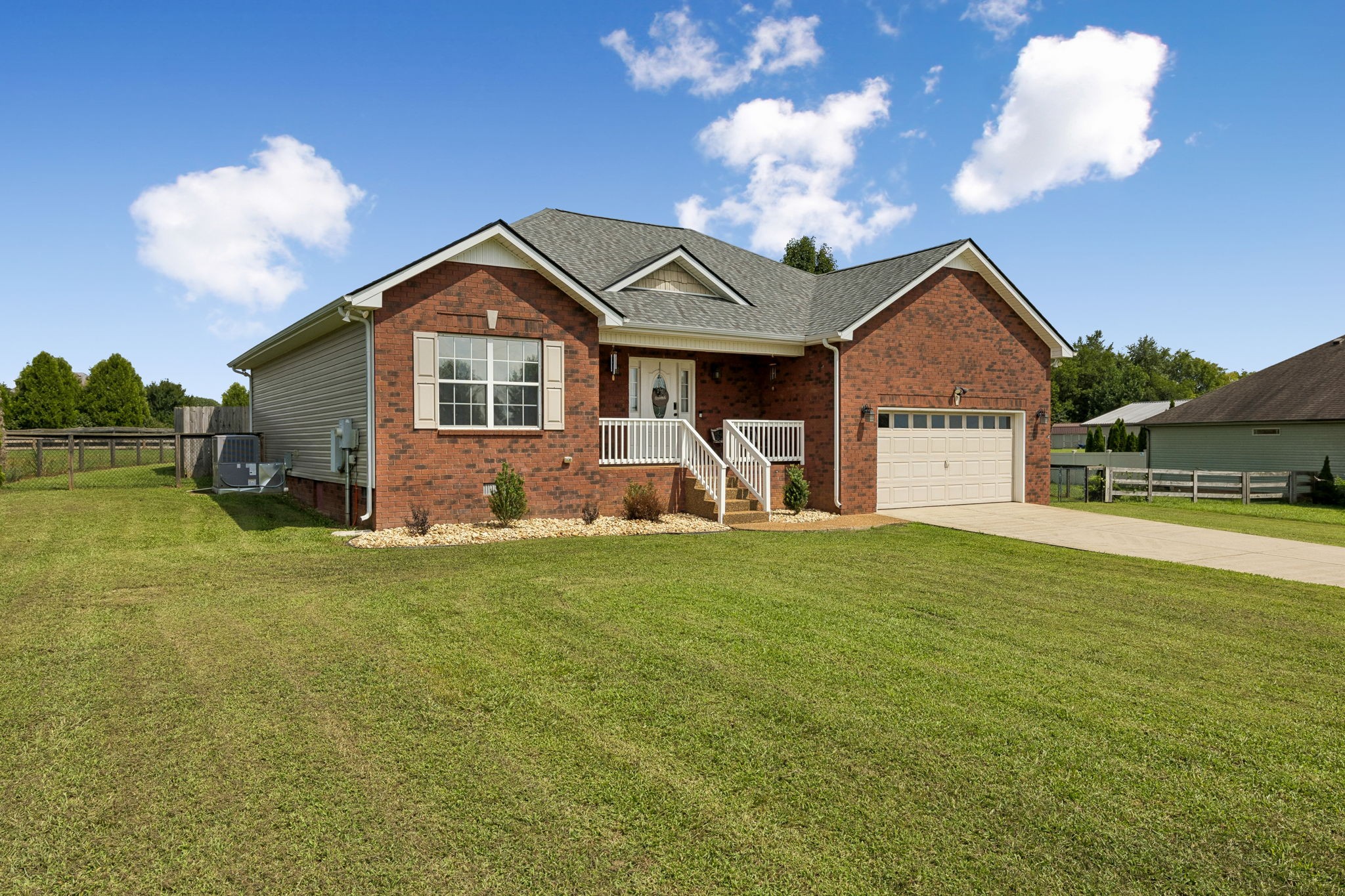 1361 Volunteer Ln