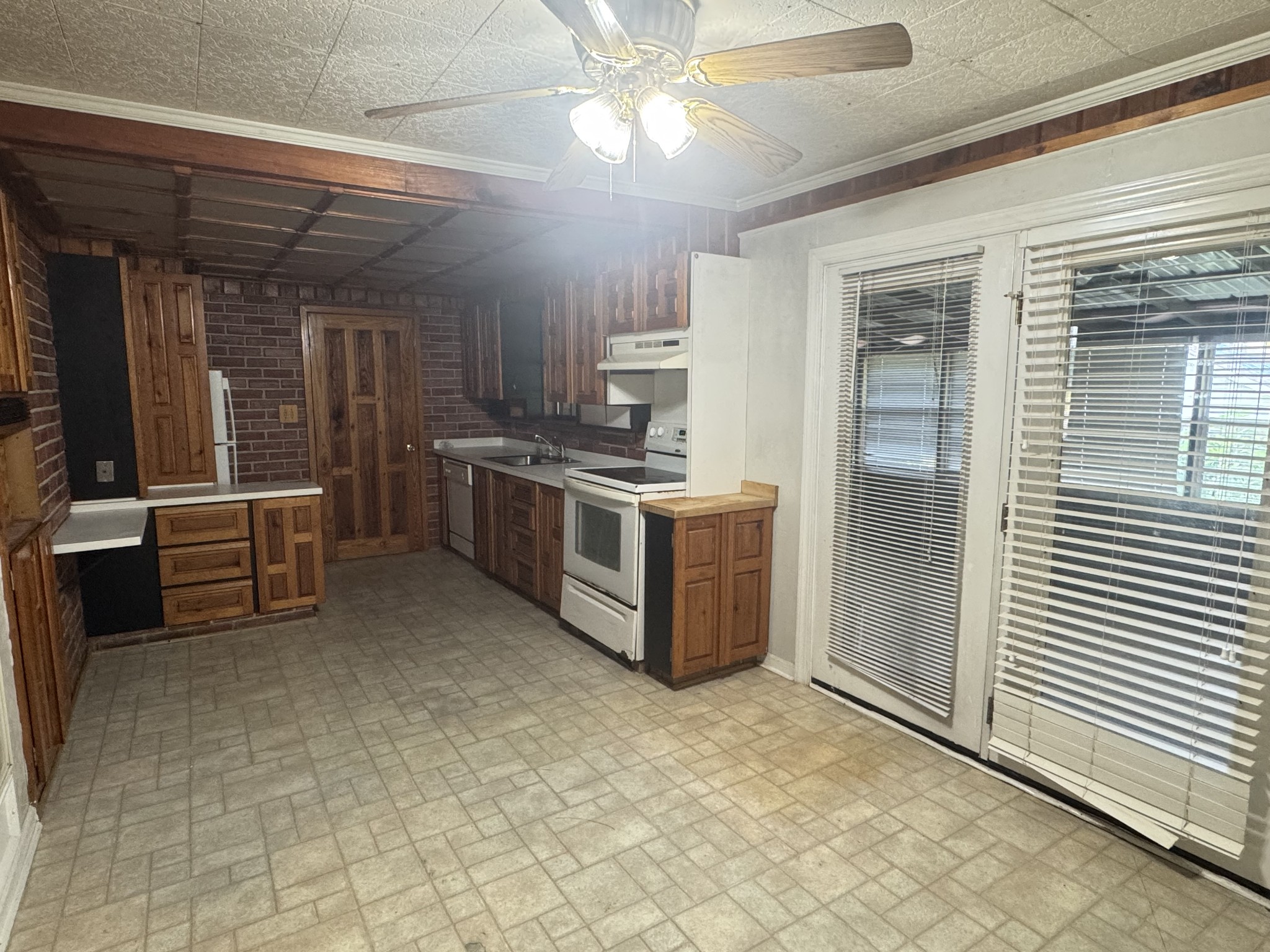 312 Roosevelt Ave