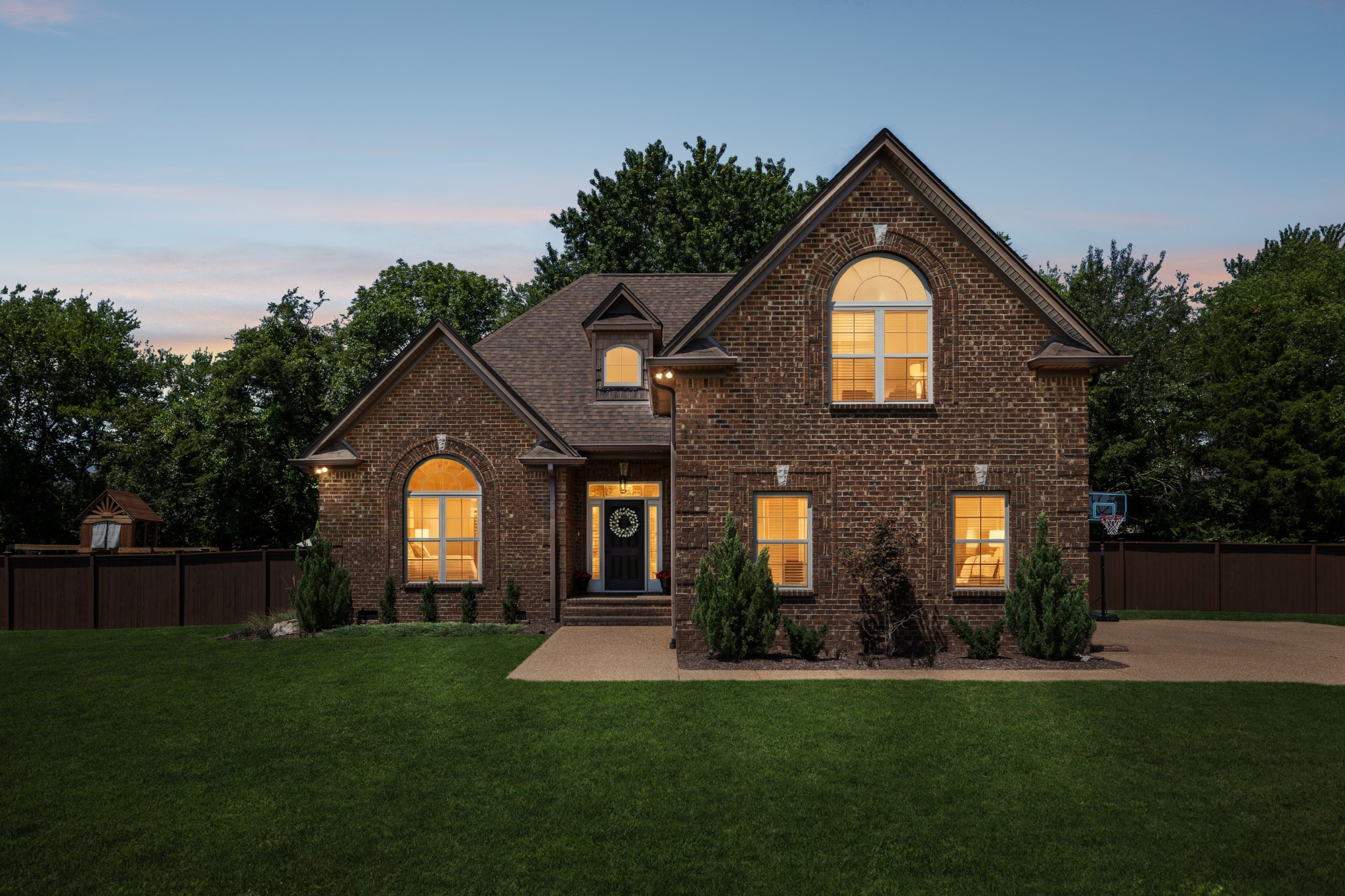 807 Manner Ln