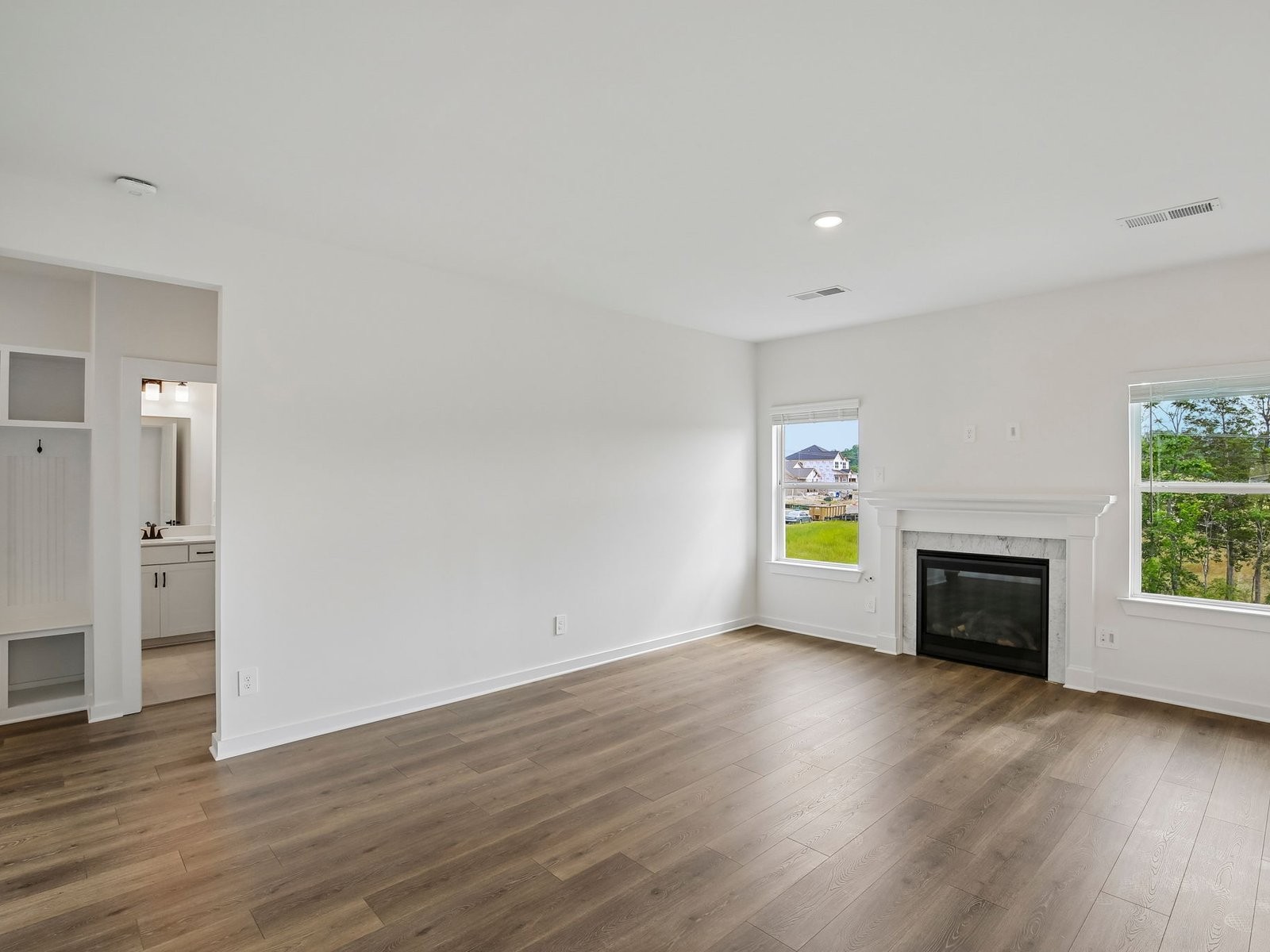 832 Steen St