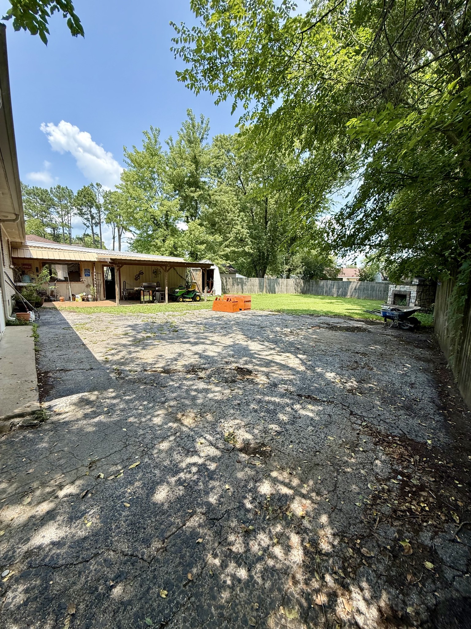 104 Keystone Ln
