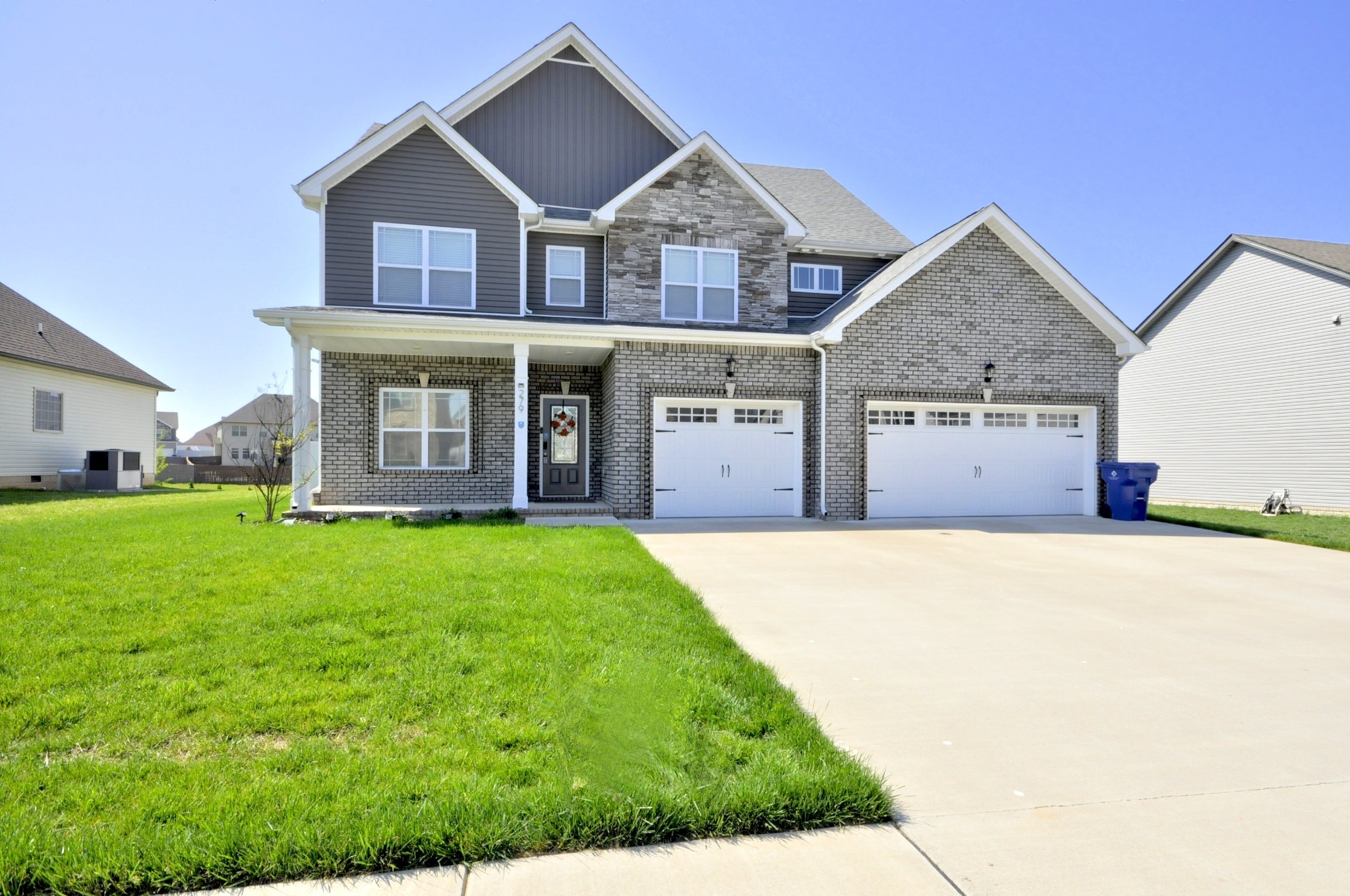 279 Bluebriar Trce