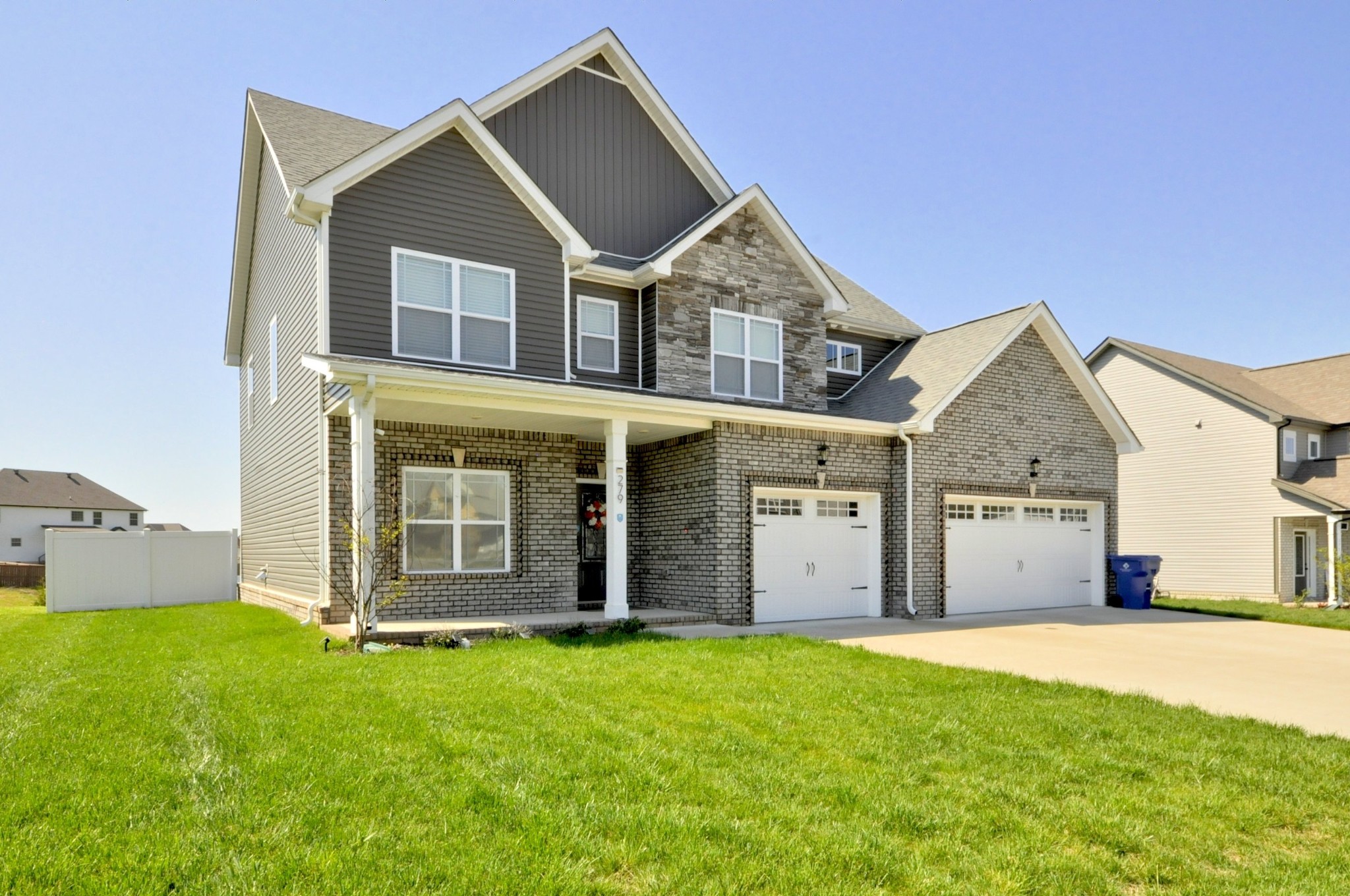 279 Bluebriar Trce