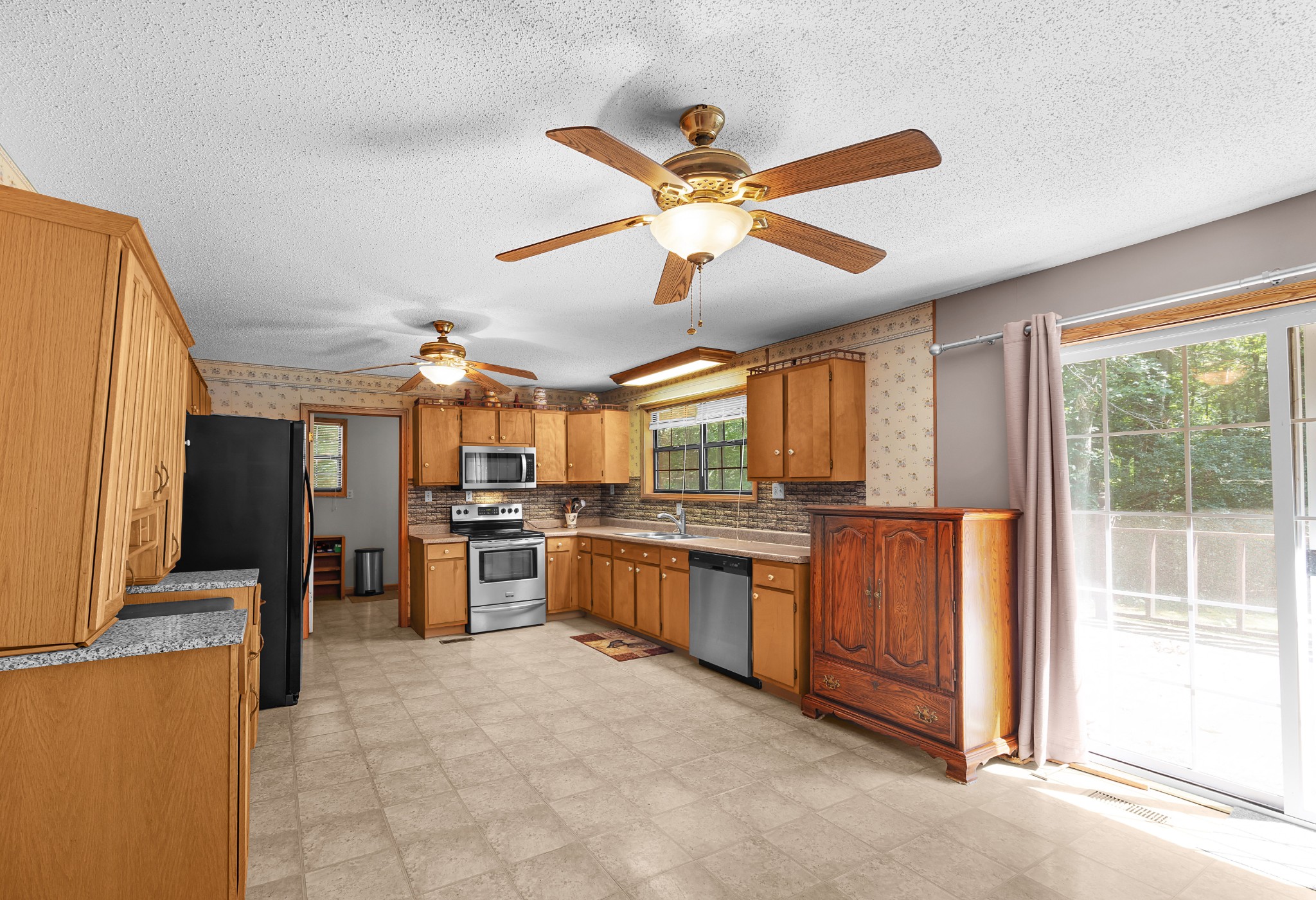875 New Friendship Rd