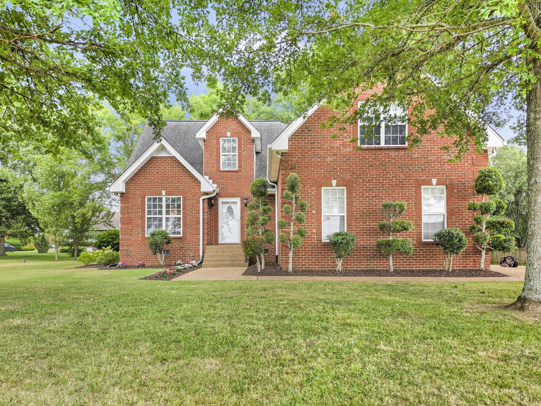 306 Chestnut Ln
