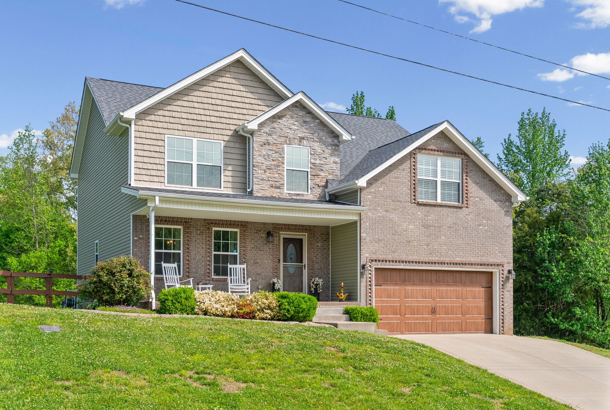1355 Holden Dr