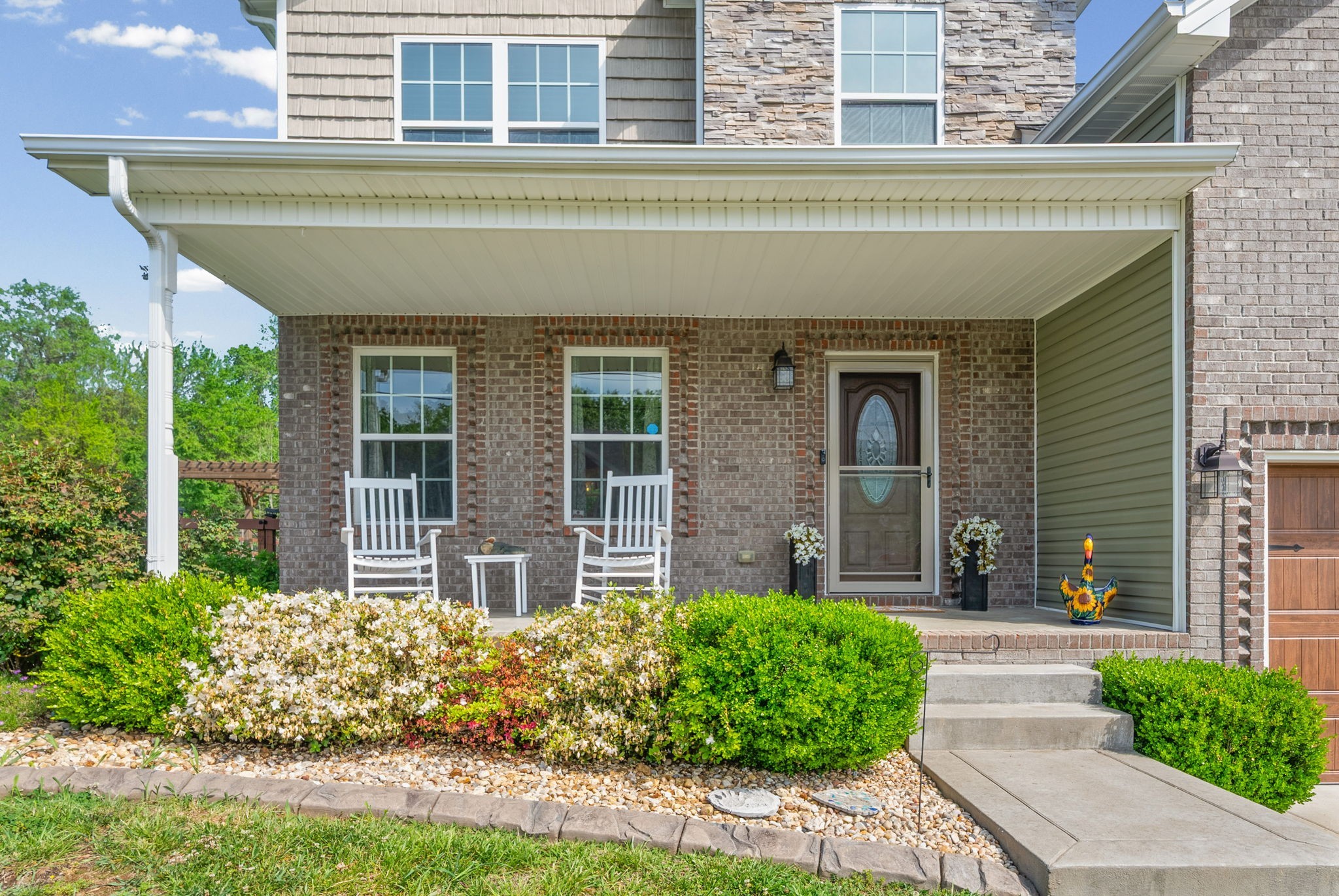 1355 Holden Dr