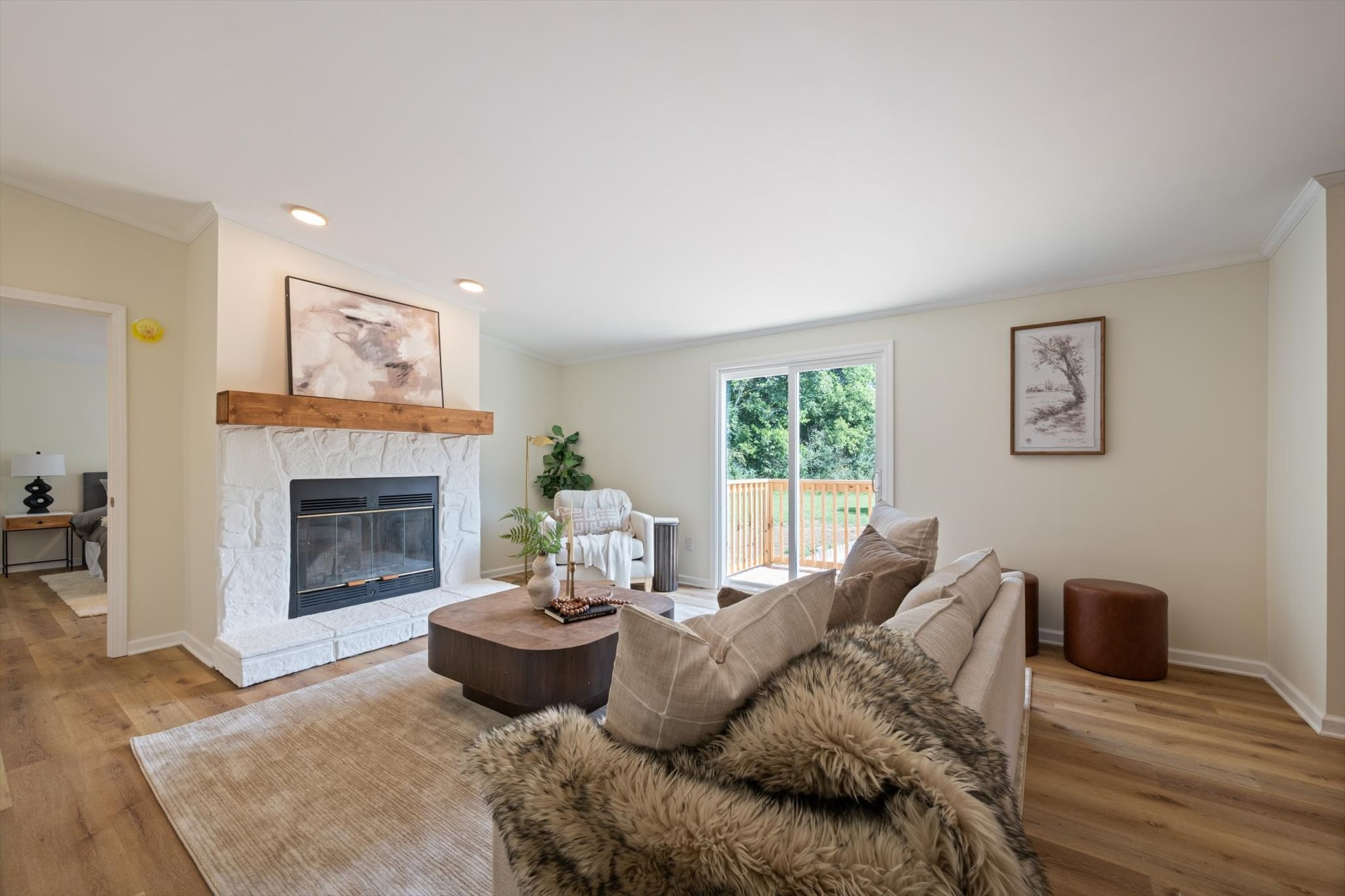 334 Deer Point Rd