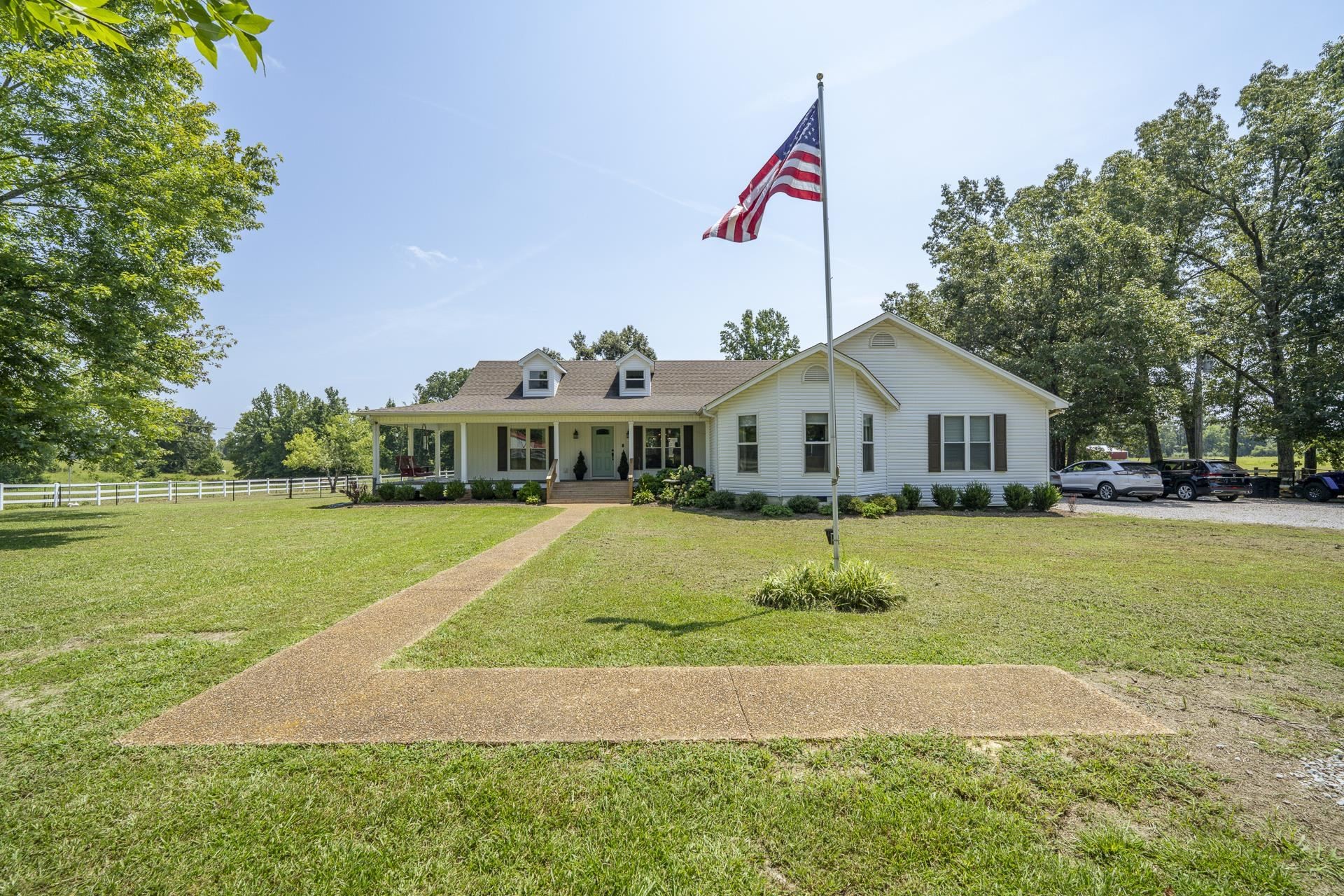 1725 WOODS RD