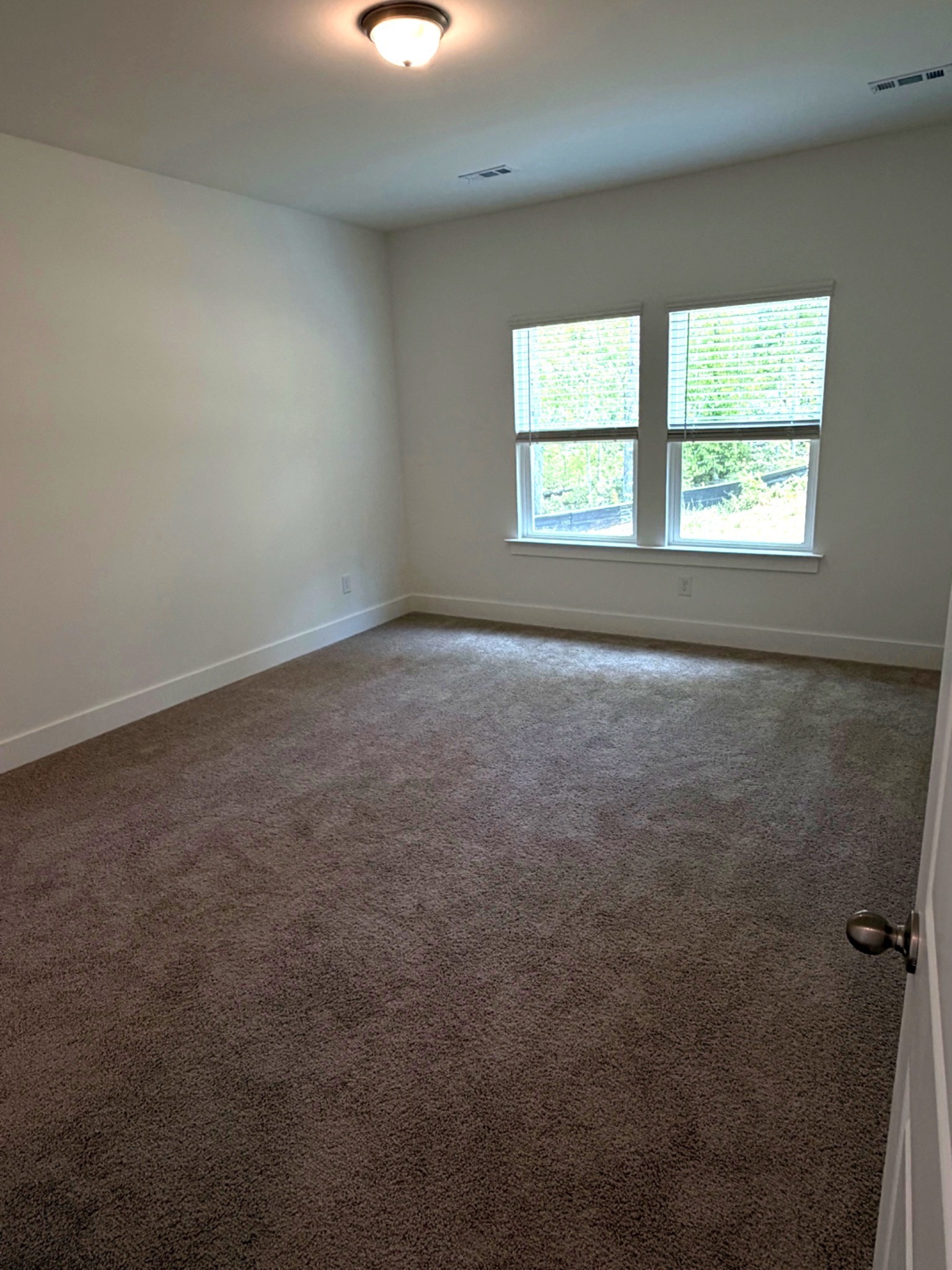 5 Fairlawn Dr