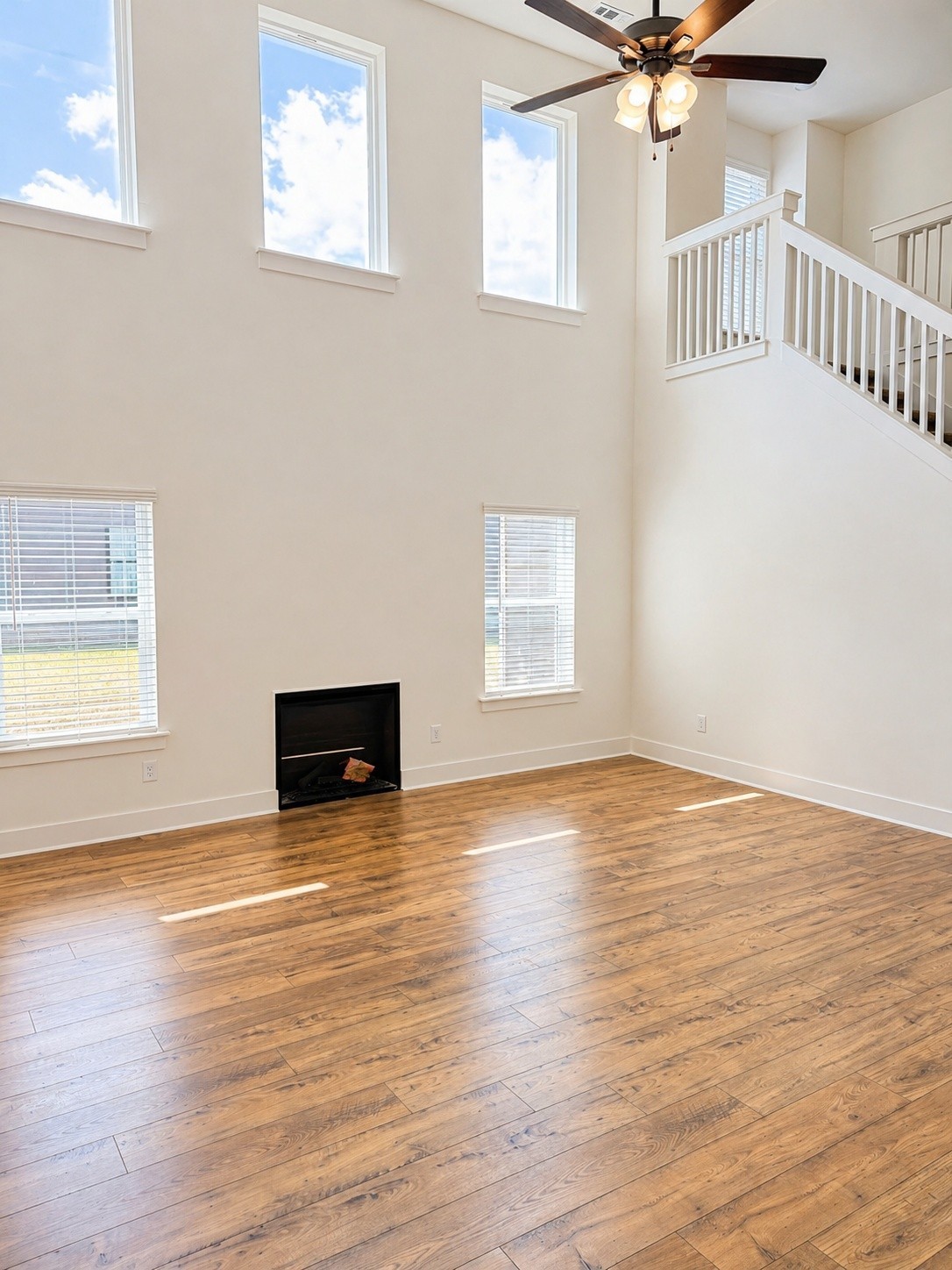 5 Fairlawn Dr