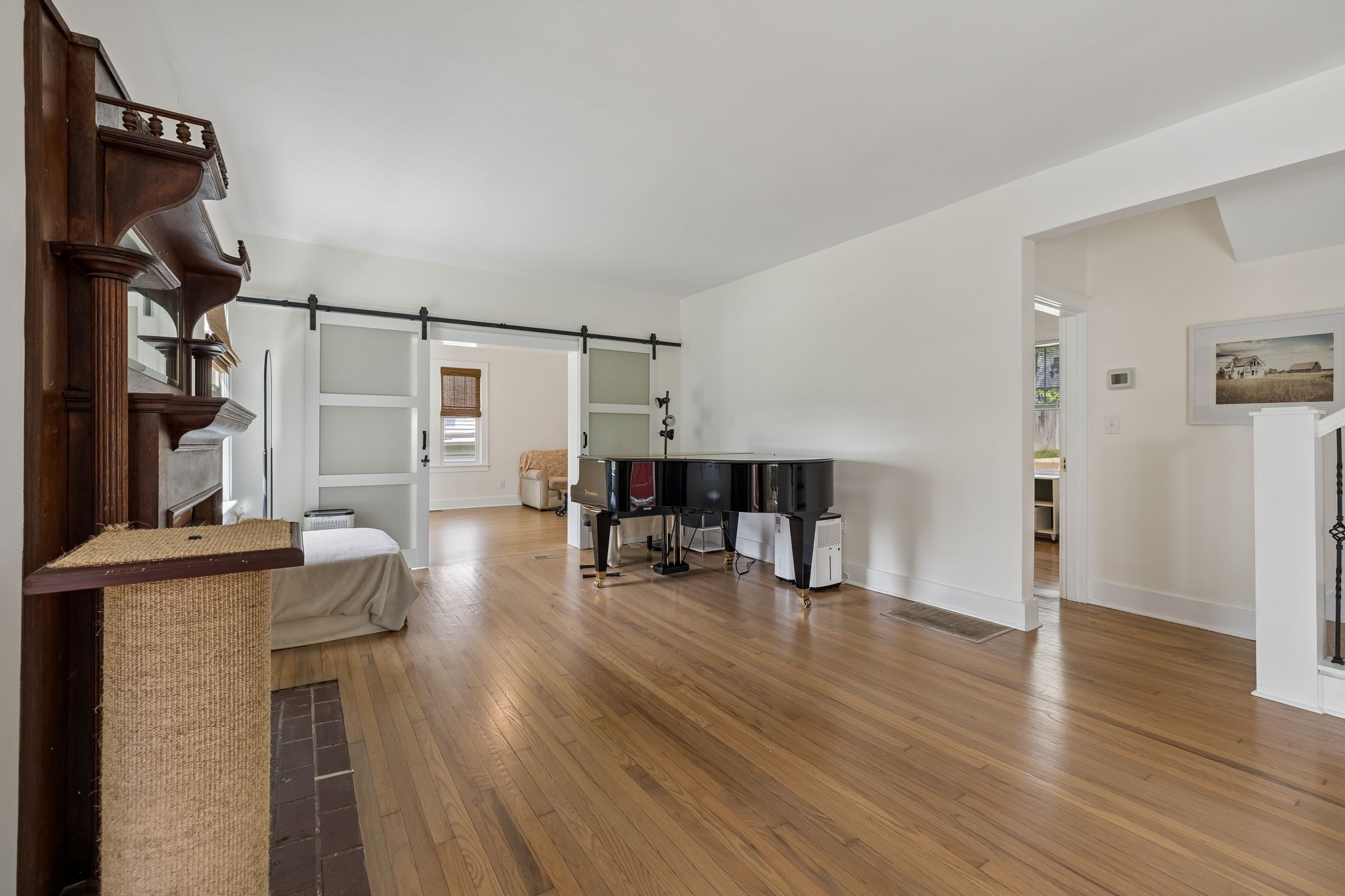164 W Glenwood Dr