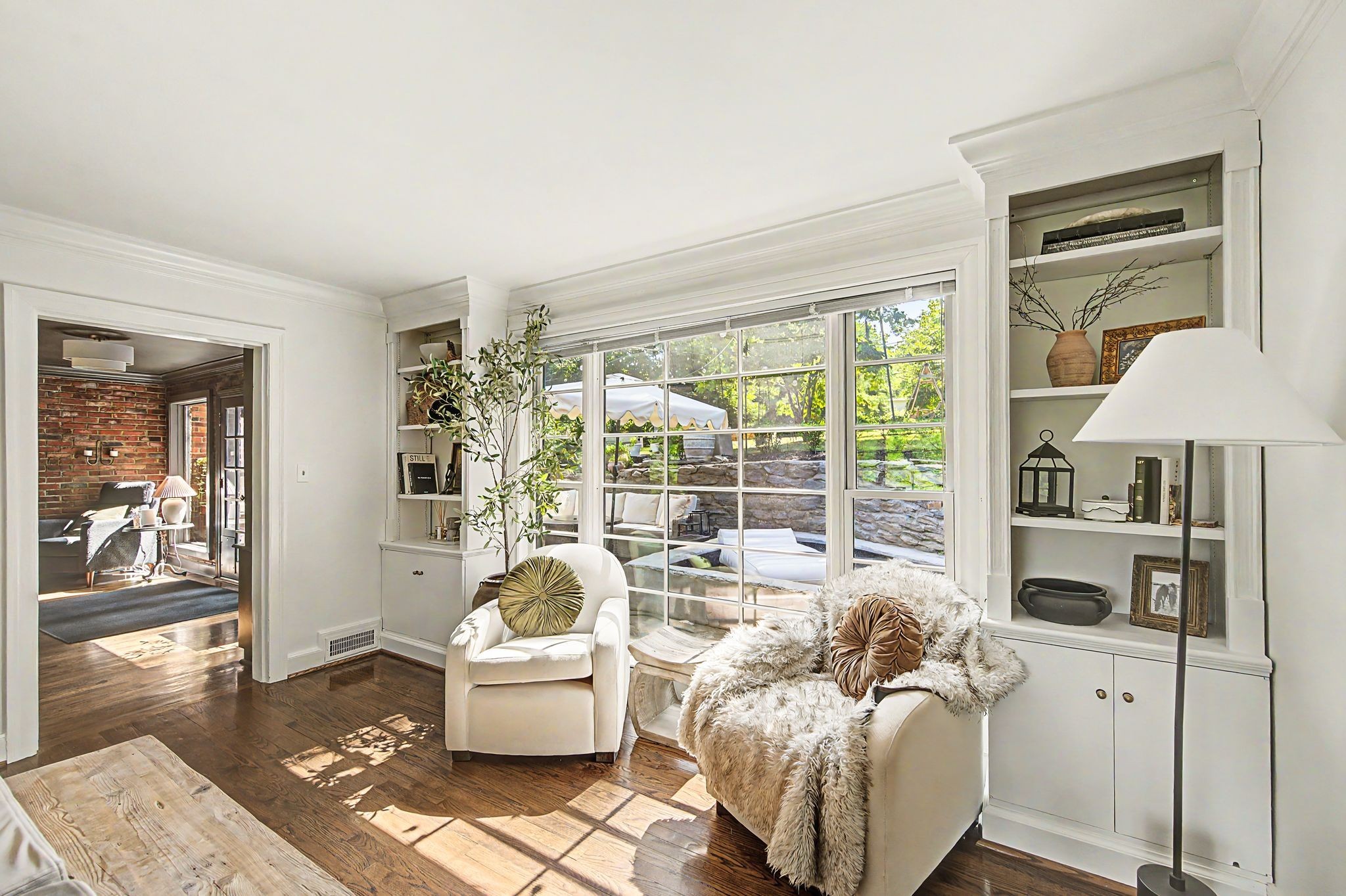 4310 Scenic Dr