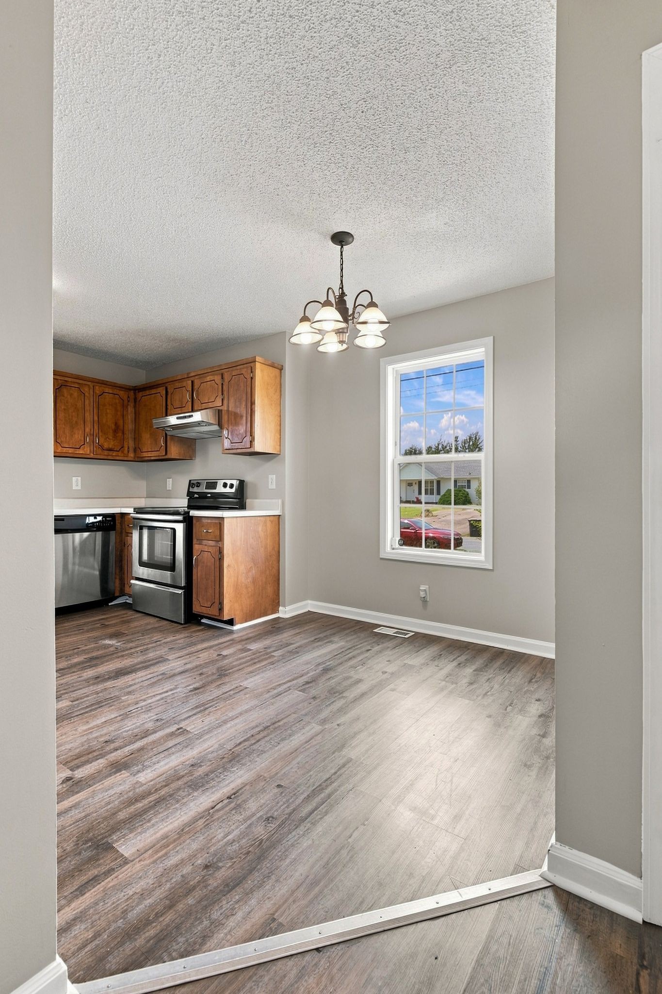 3433 Merganser Dr