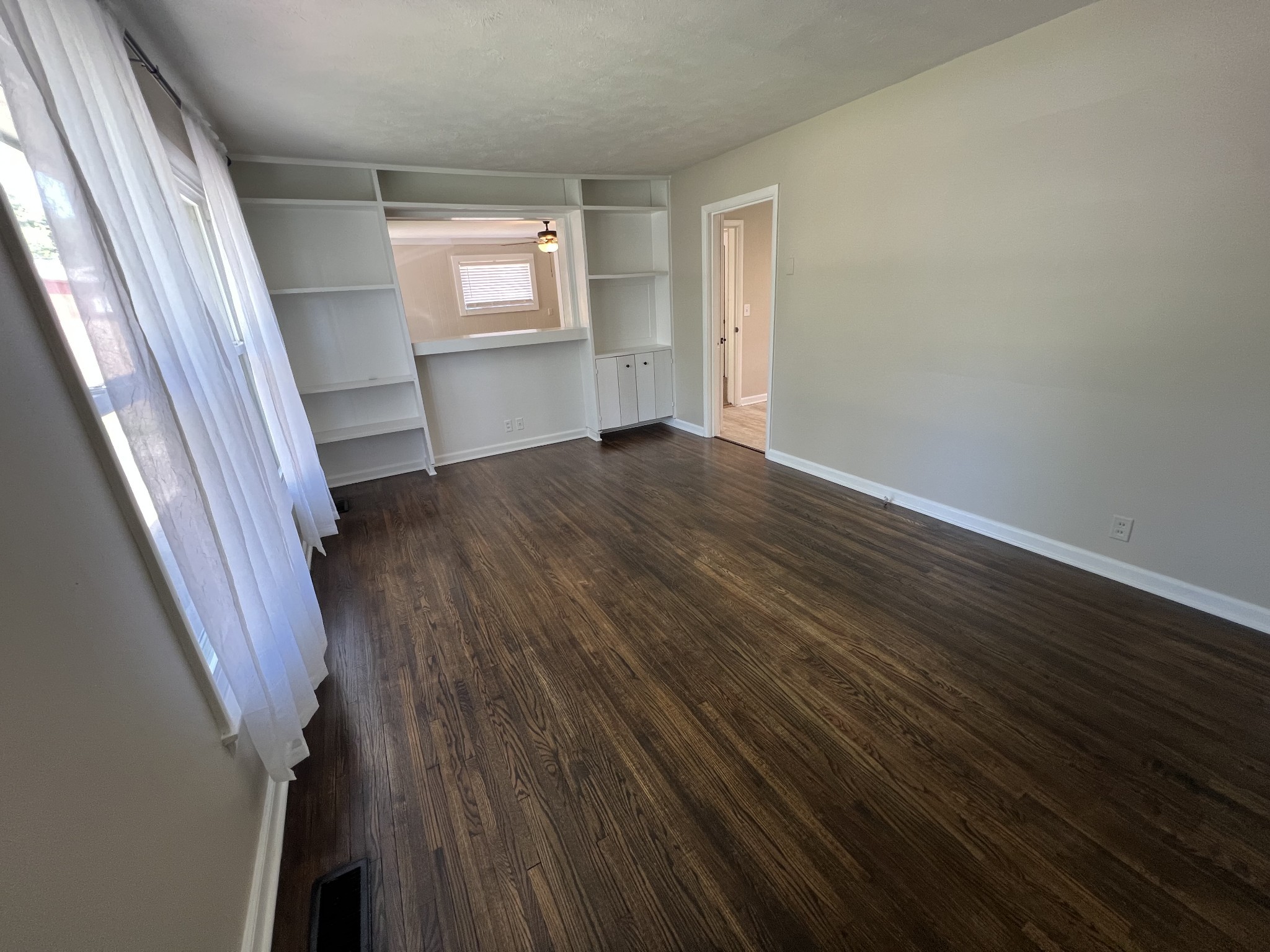 809 Colfax Dr, SE