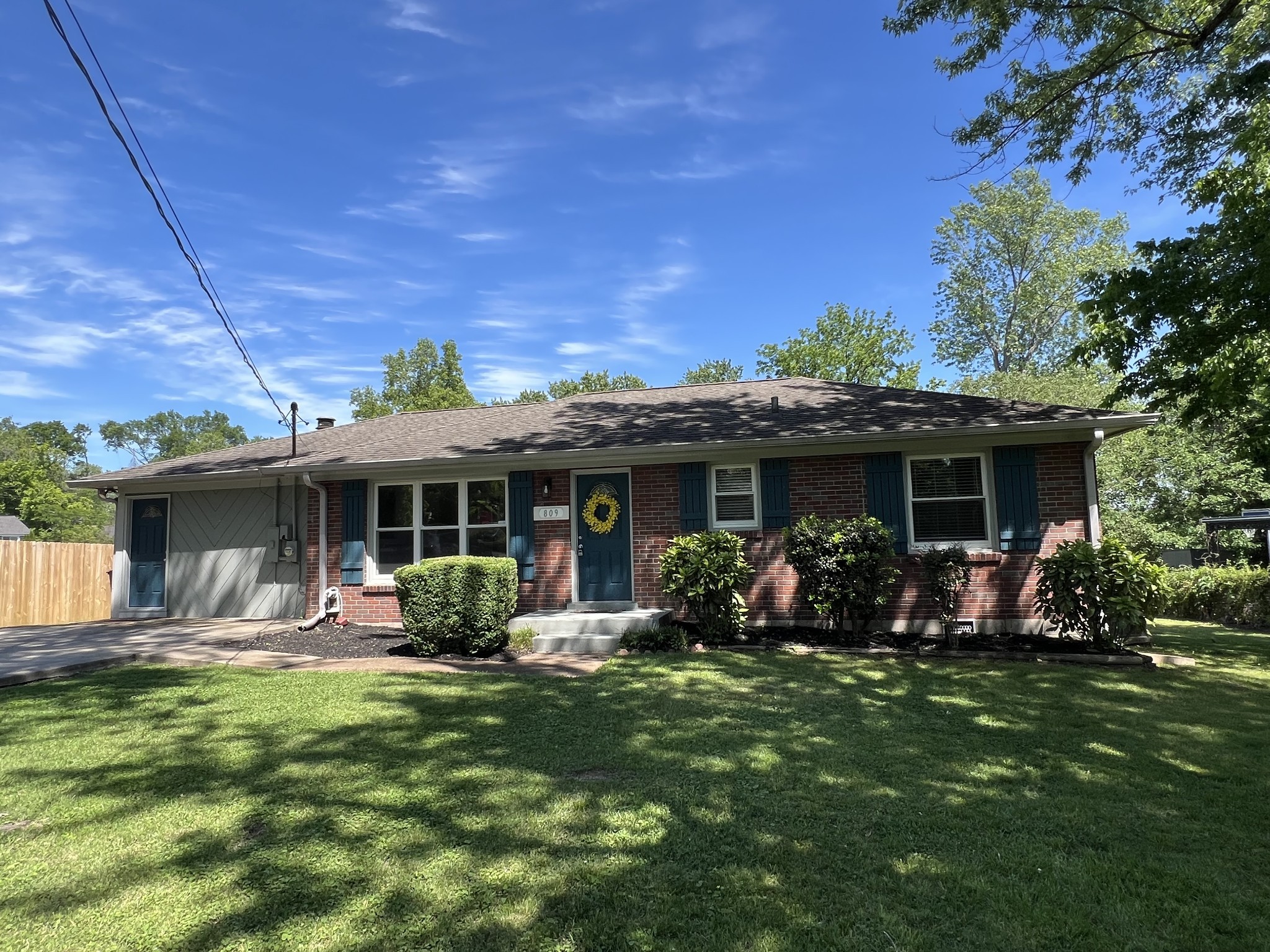 809 Colfax Dr, SE