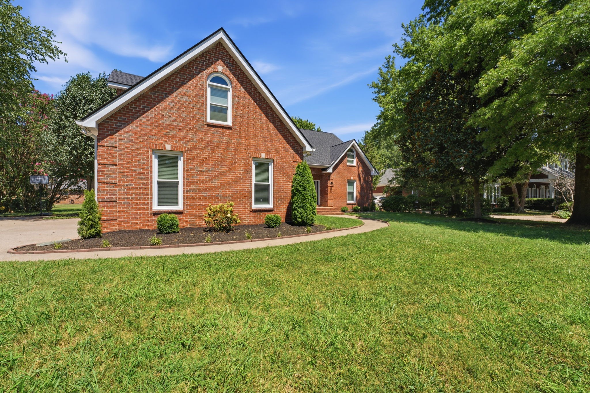 1622 Buckingham Dr