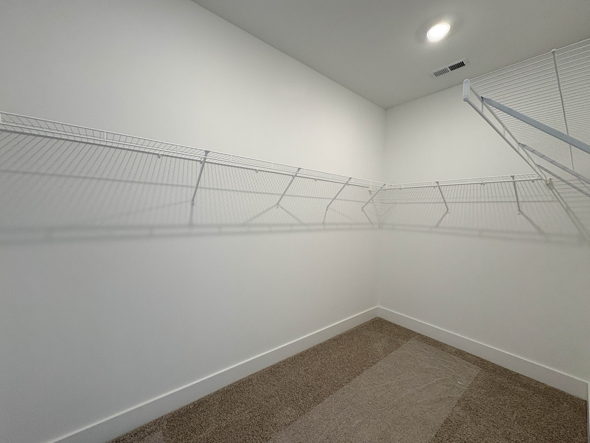 215 Settlers Way