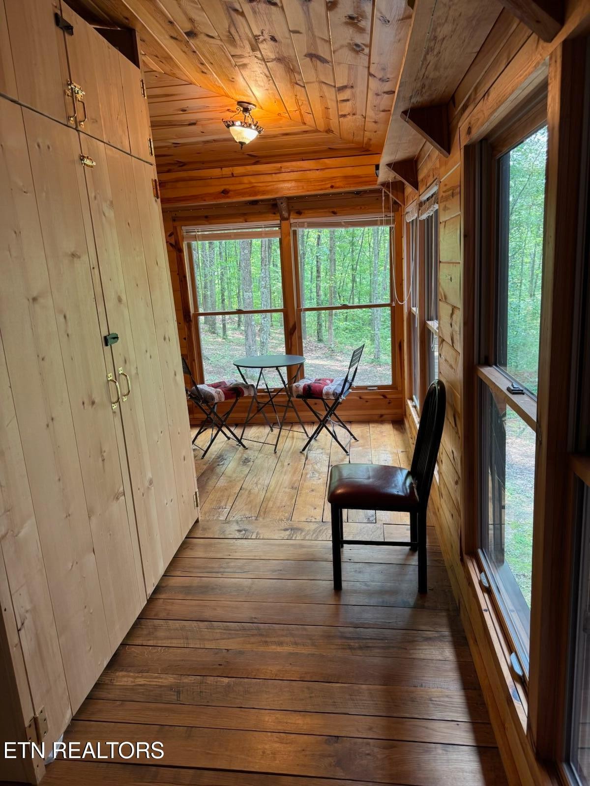 360 Joe Barnett Rd
