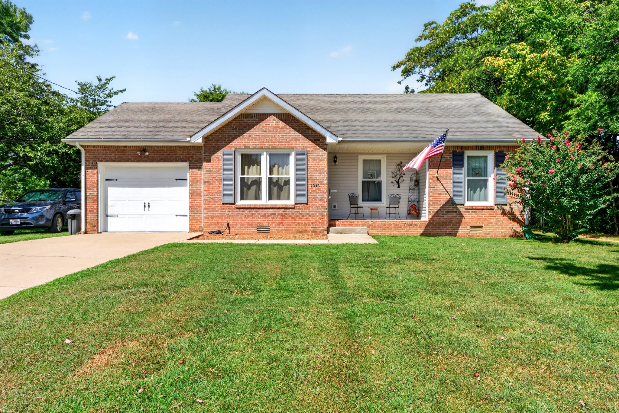 1036 Angela Dr