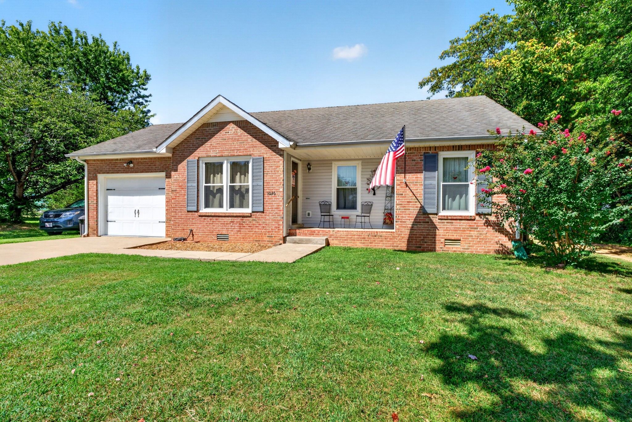 1036 Angela Dr