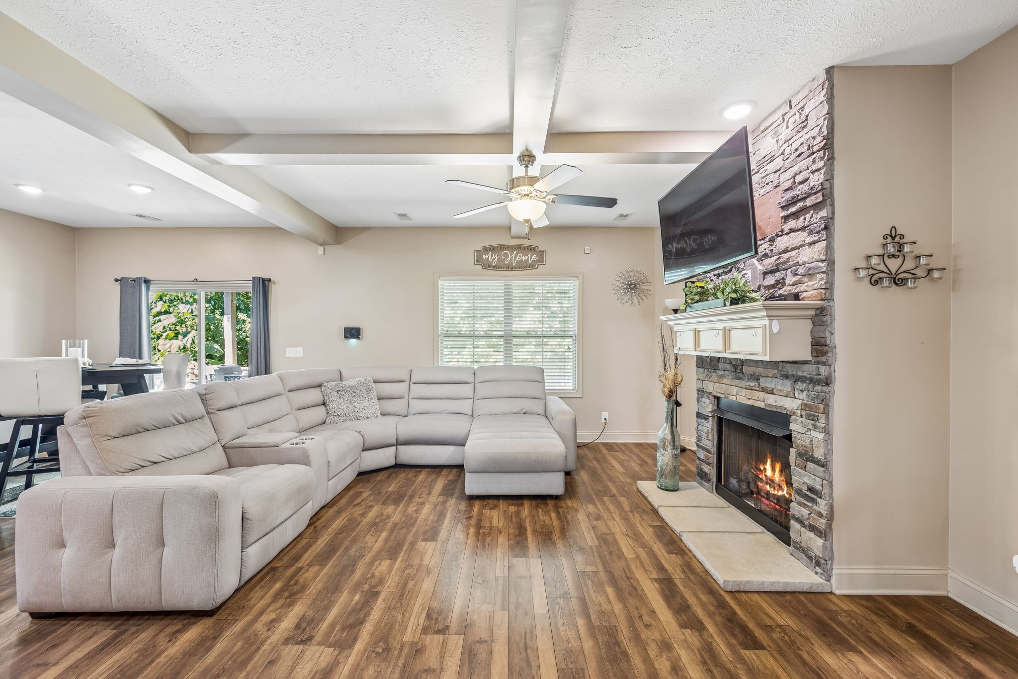 1170 Belvoir Ln