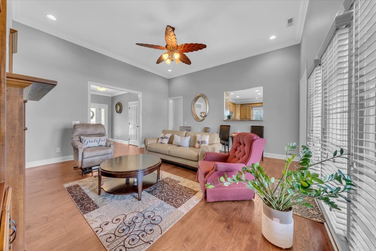 61 N Kensington Ct
