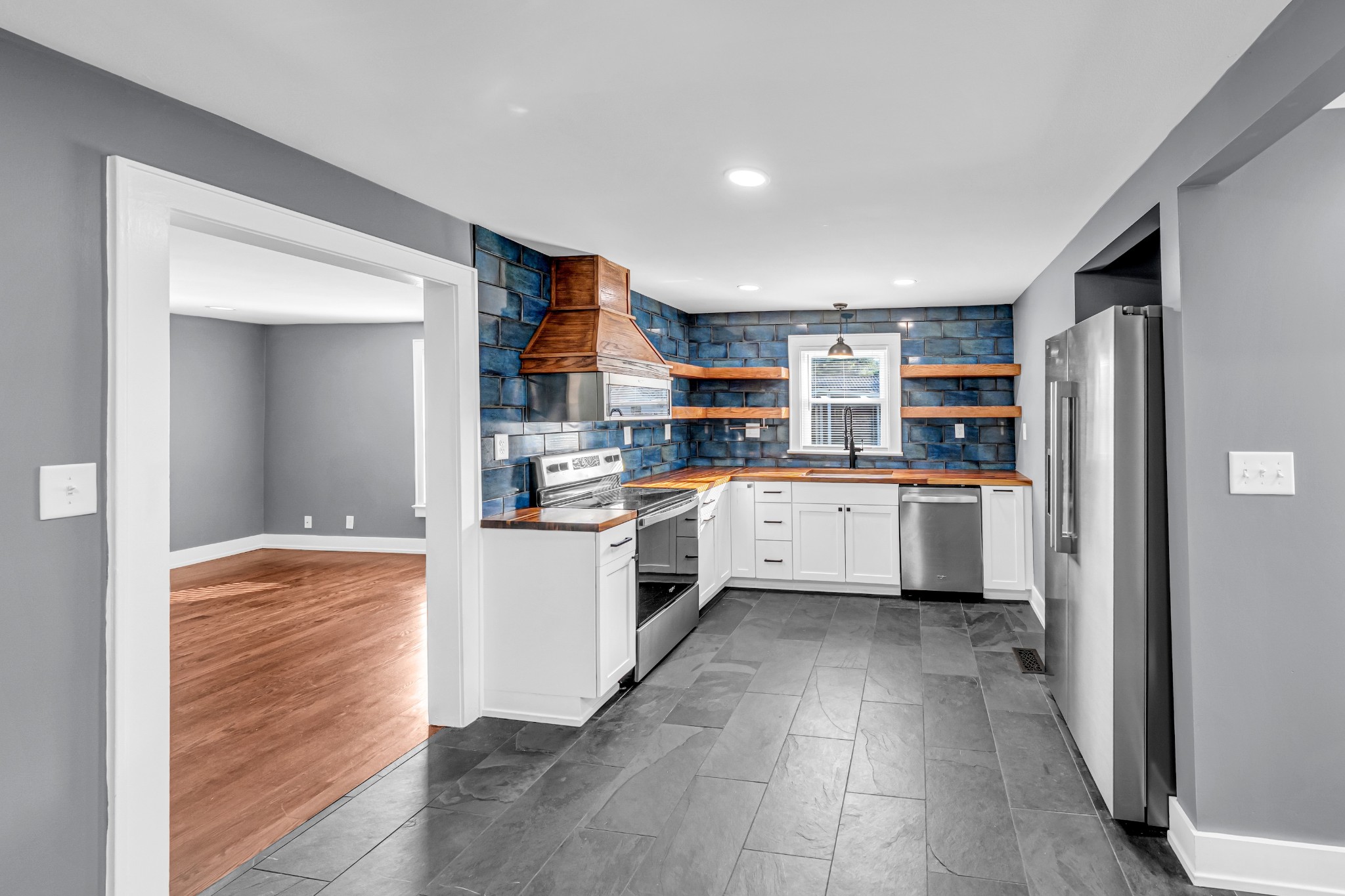 4306 Long Hollow Pike