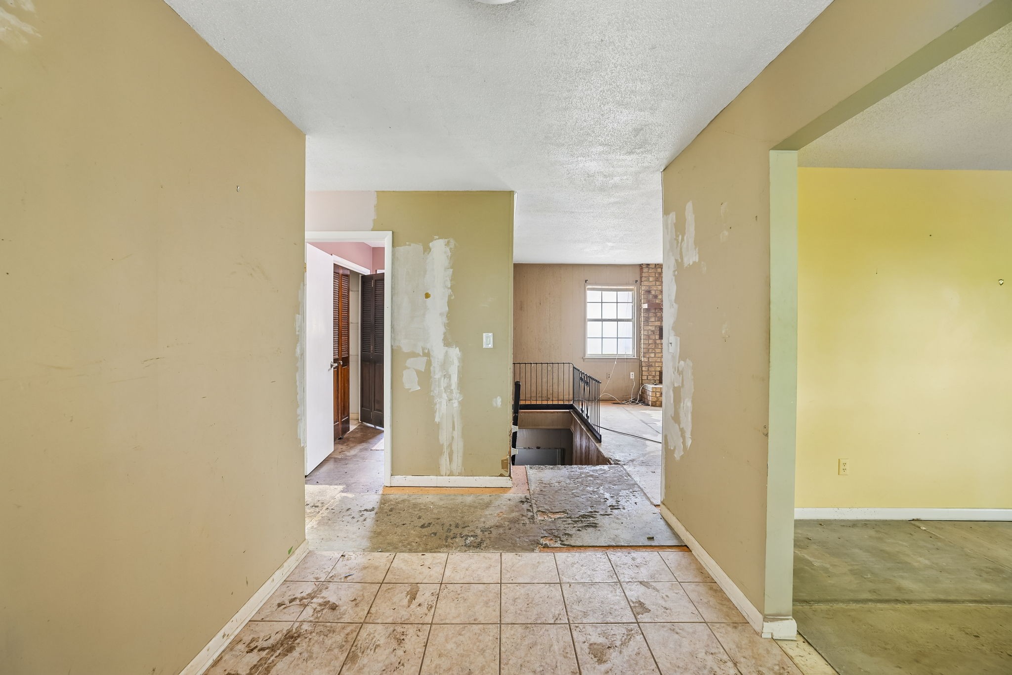 913 Belvoir Hills Cir