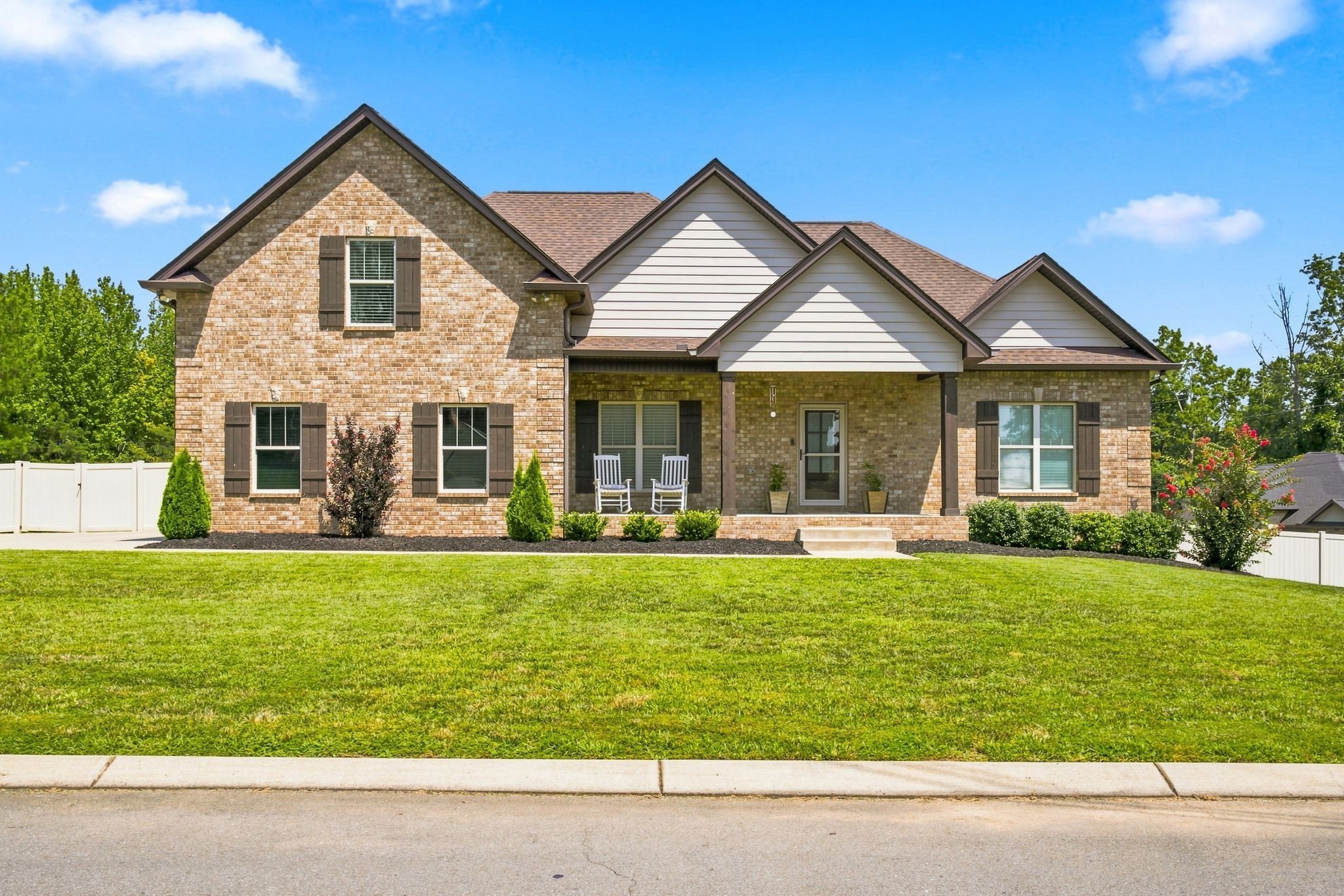 6023 W Mayflower Ct