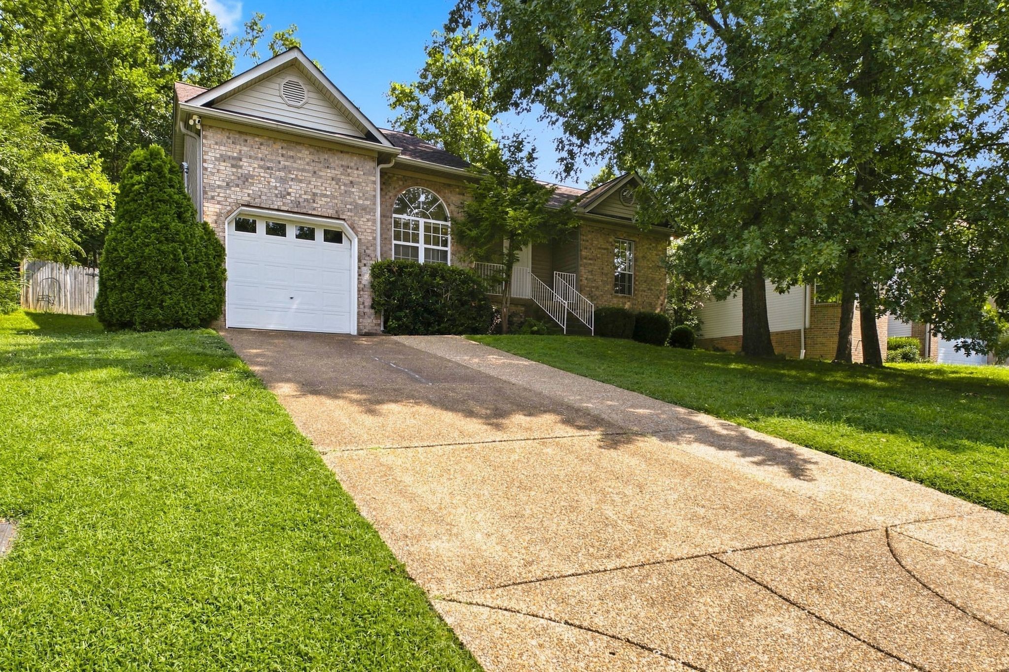 772 Dover Glen Dr
