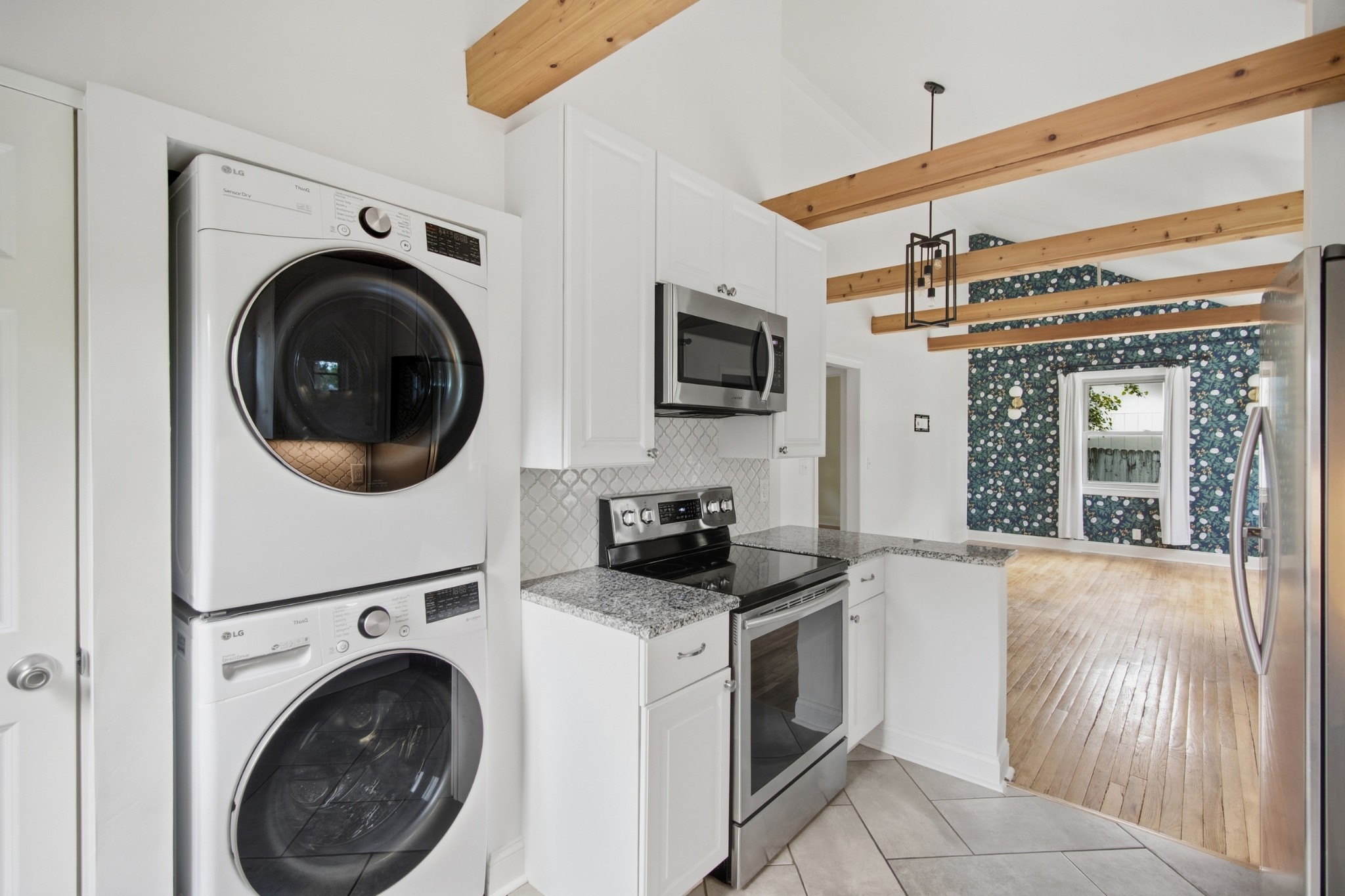 232 Ridgeway Dr
