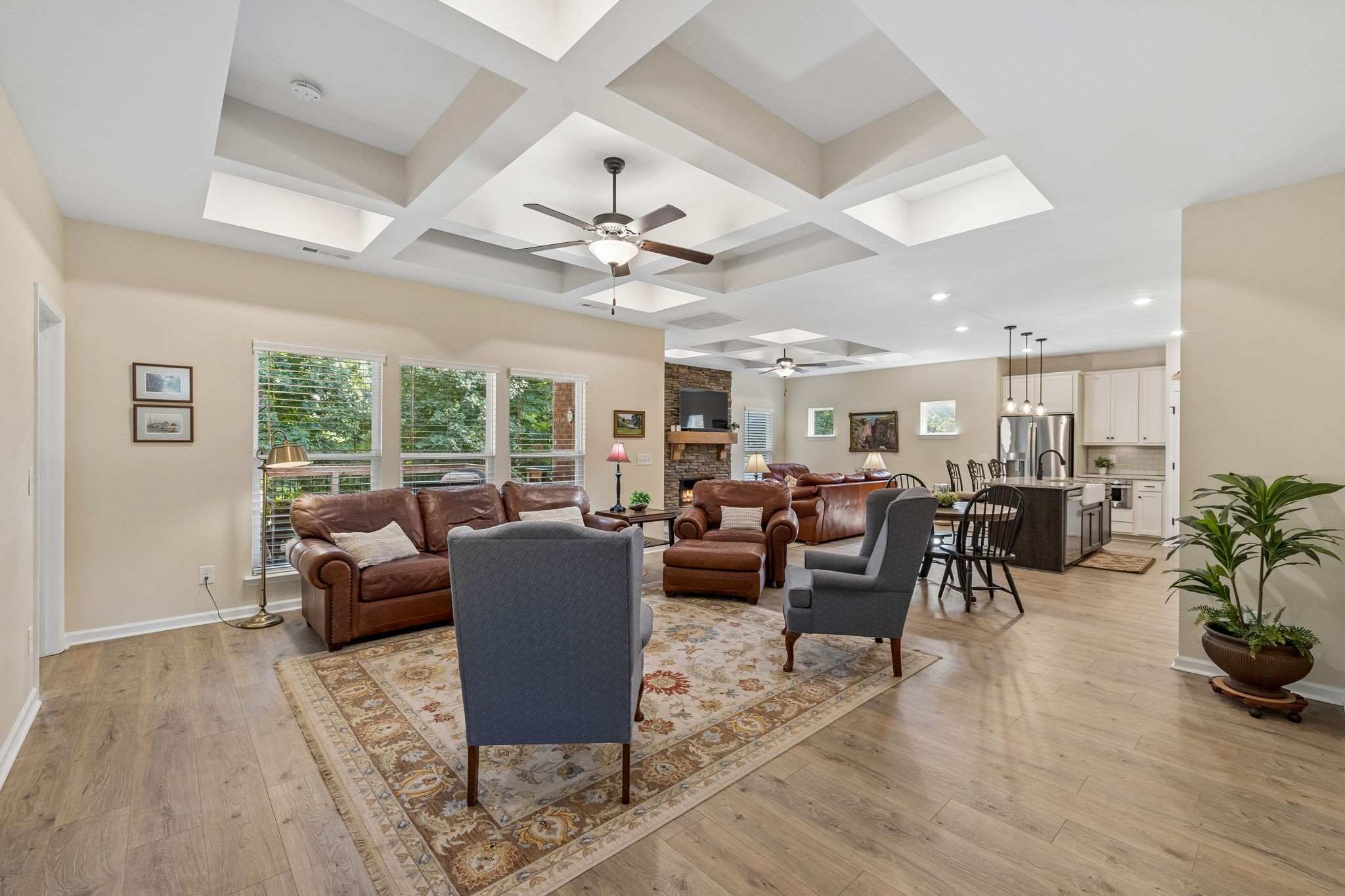 7137 Pepper Tree Cir