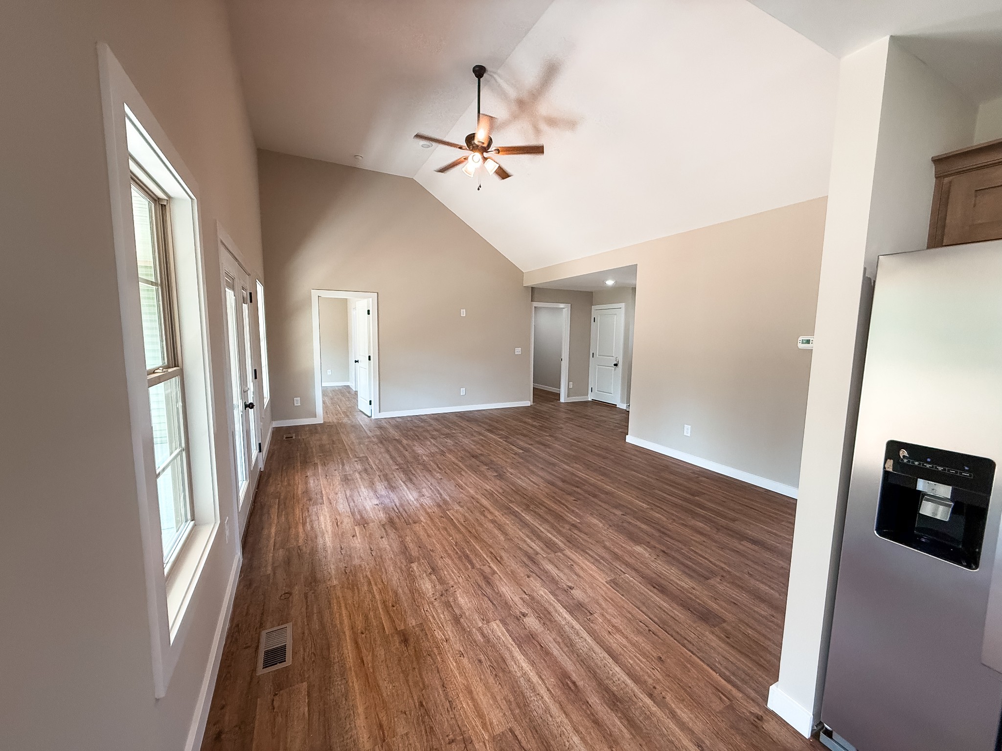 1260 Vickie Ln